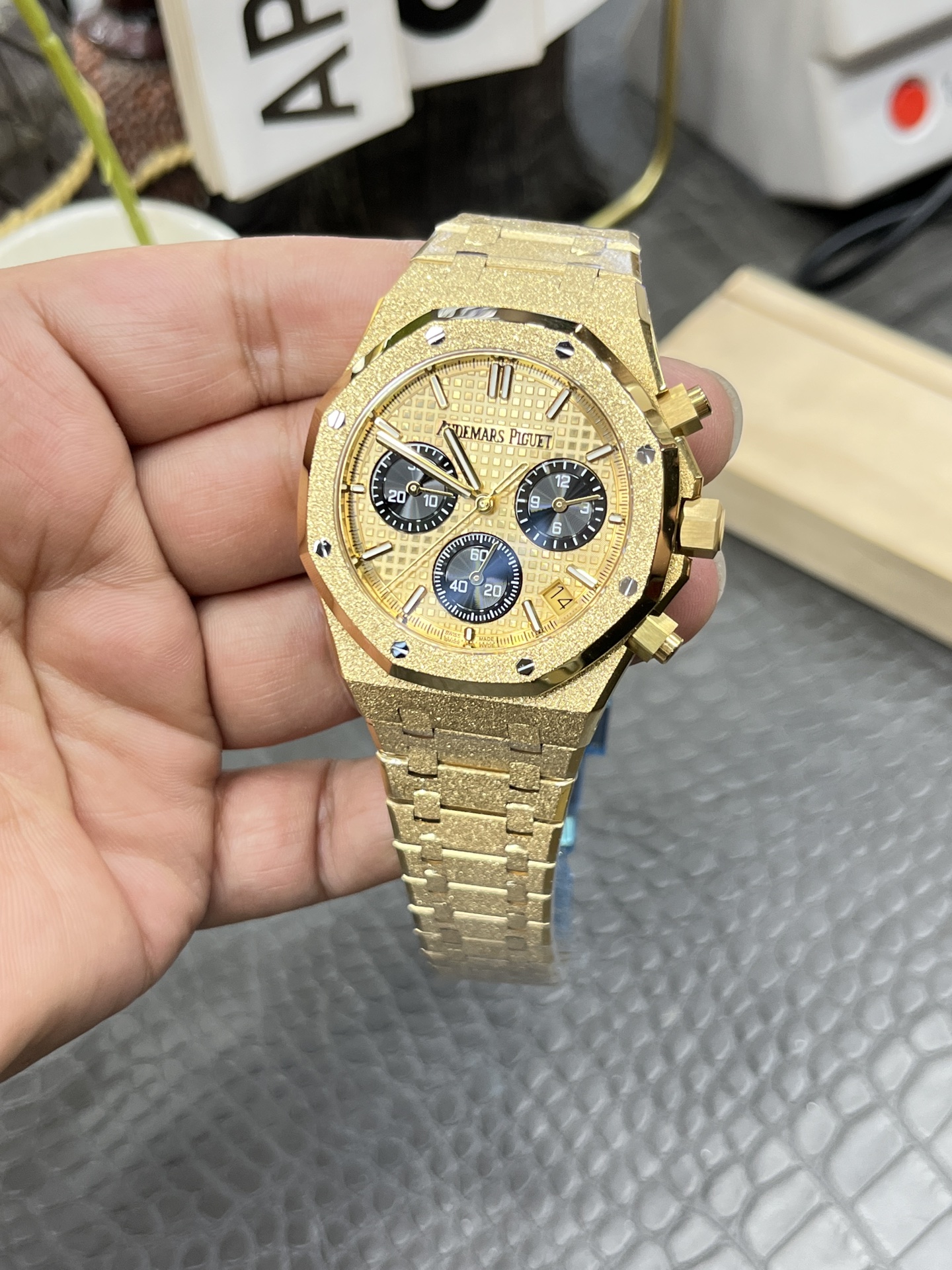 APS  Royal Oak Chronograph 26240