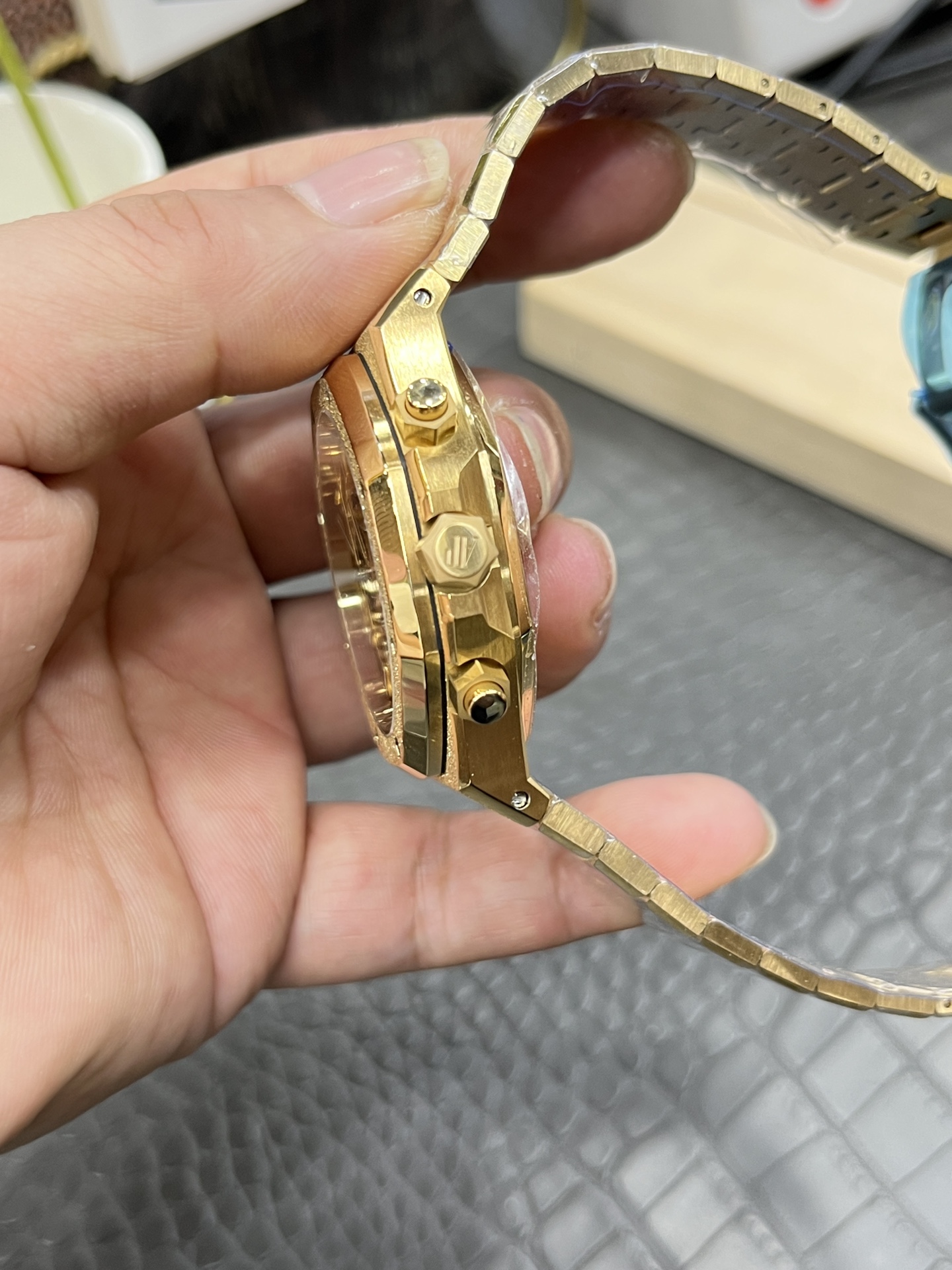 APS Royal Oak Chronograph 26240 detail 5