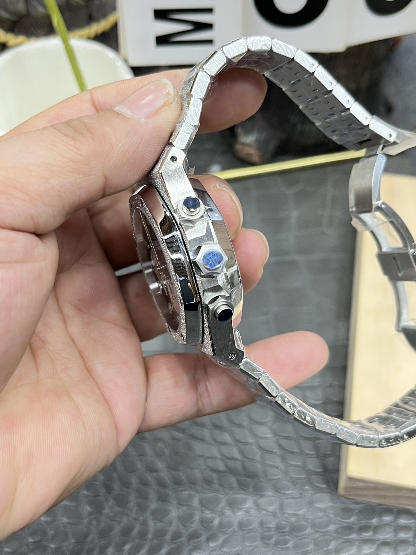 APS Royal Oak Chronograph 26240 detail 5