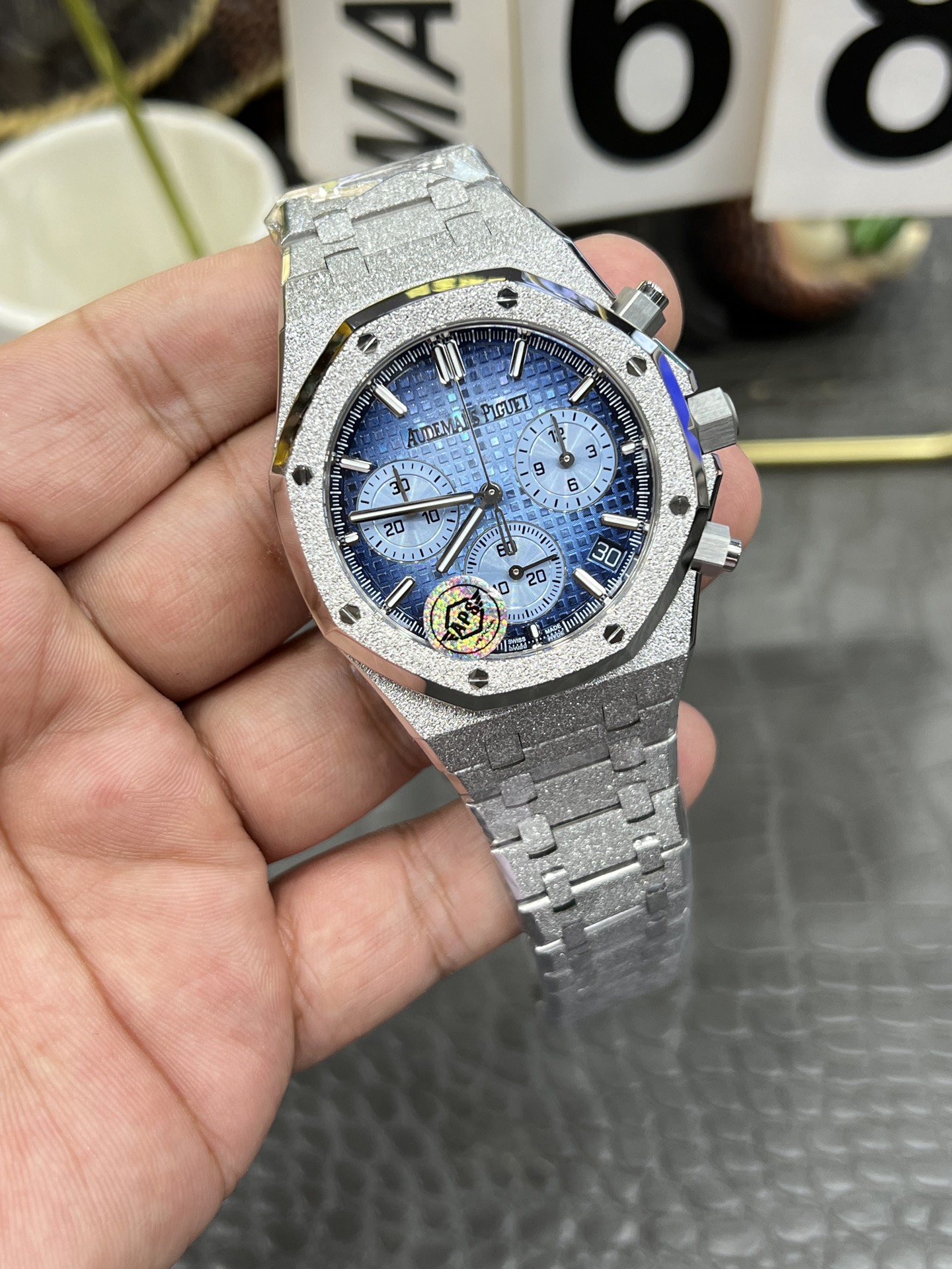 APS Royal Oak Chronograph 26240 detail 2