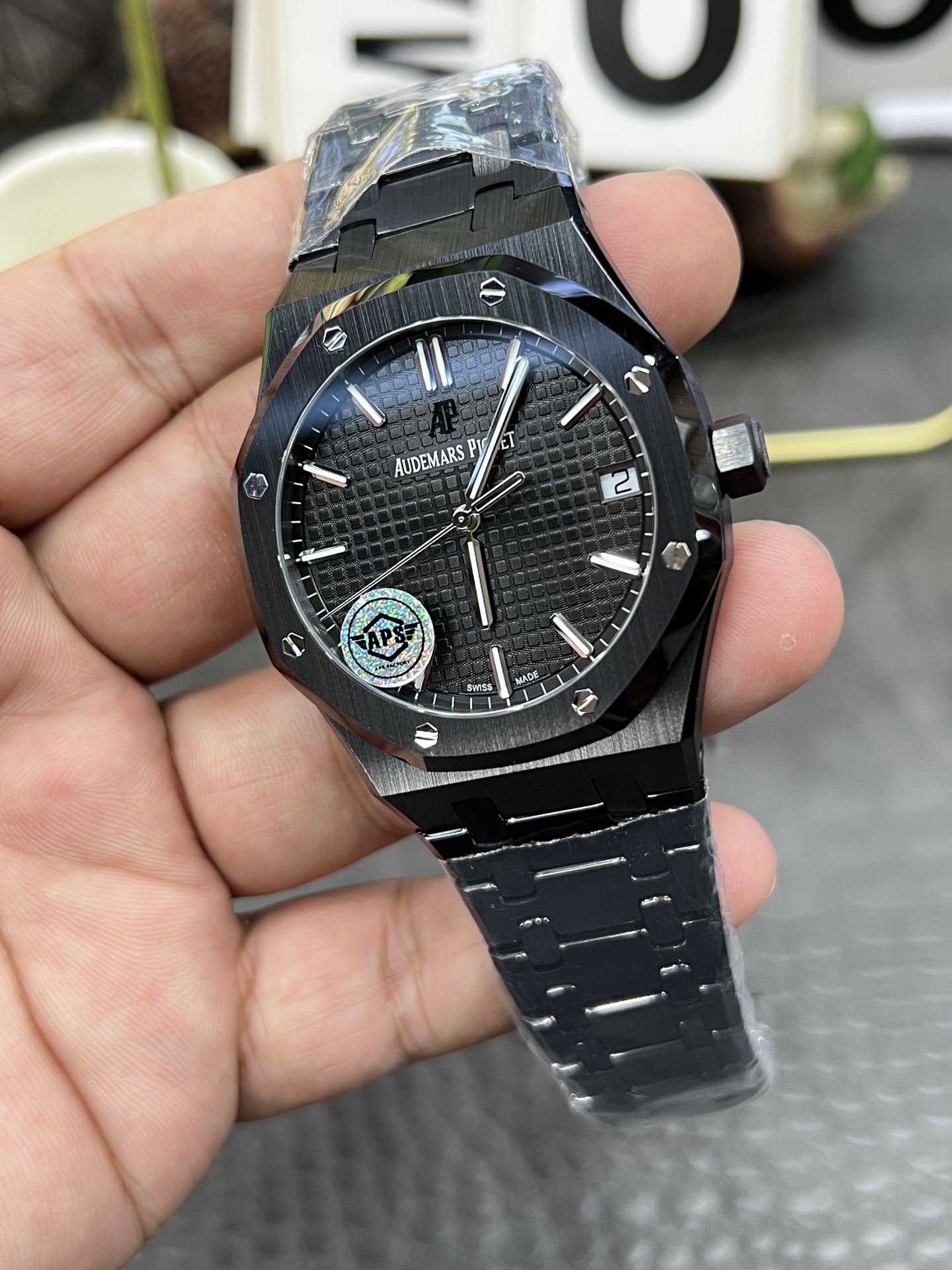 APS Royal Oak 15500 detail 5