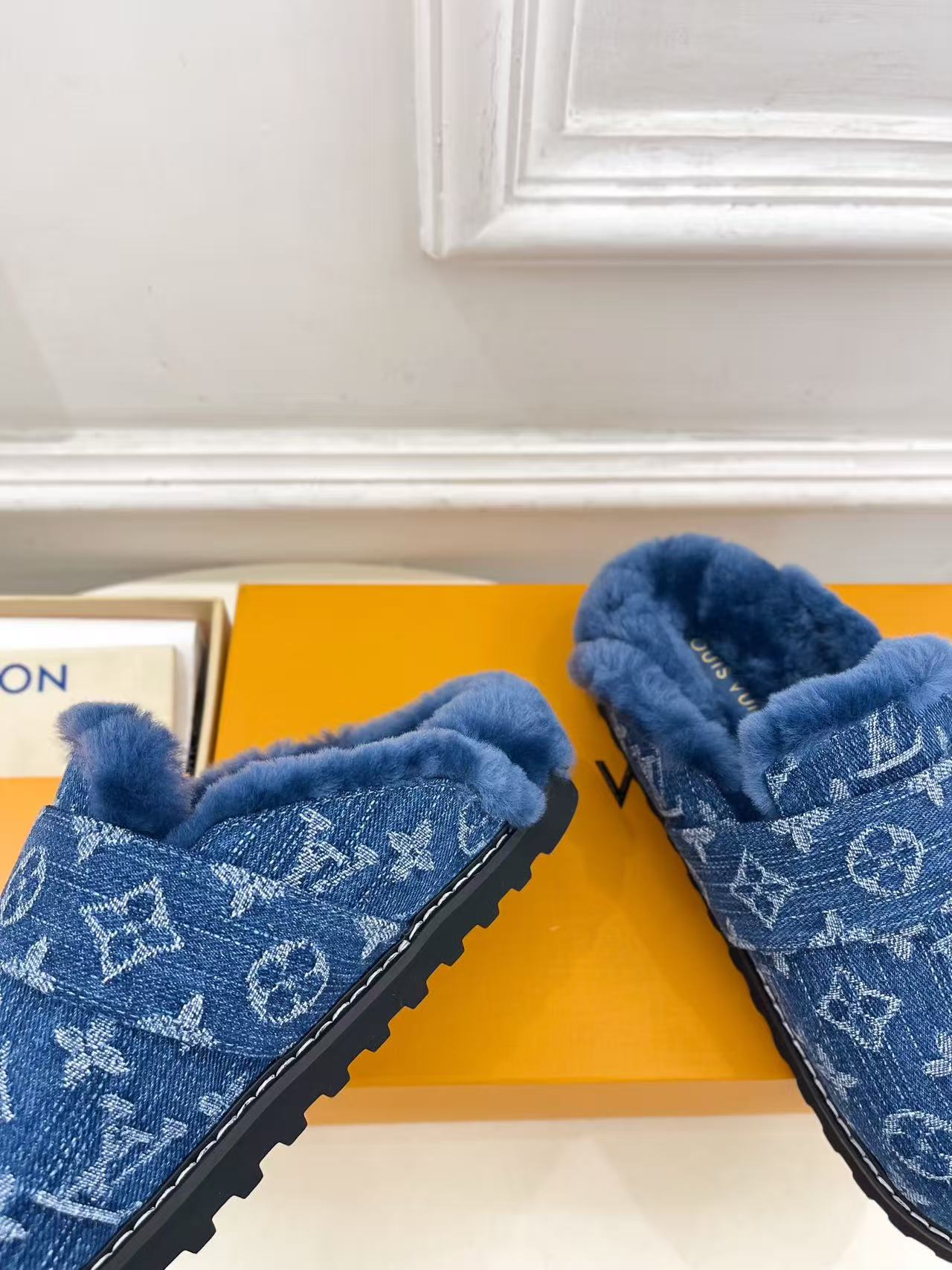 L X V Easy Sandals 2025 detail 8