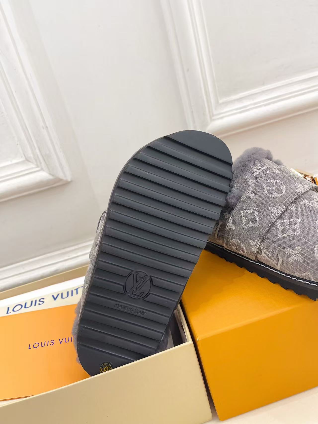 L X V Easy Sandals 2025 detail 9