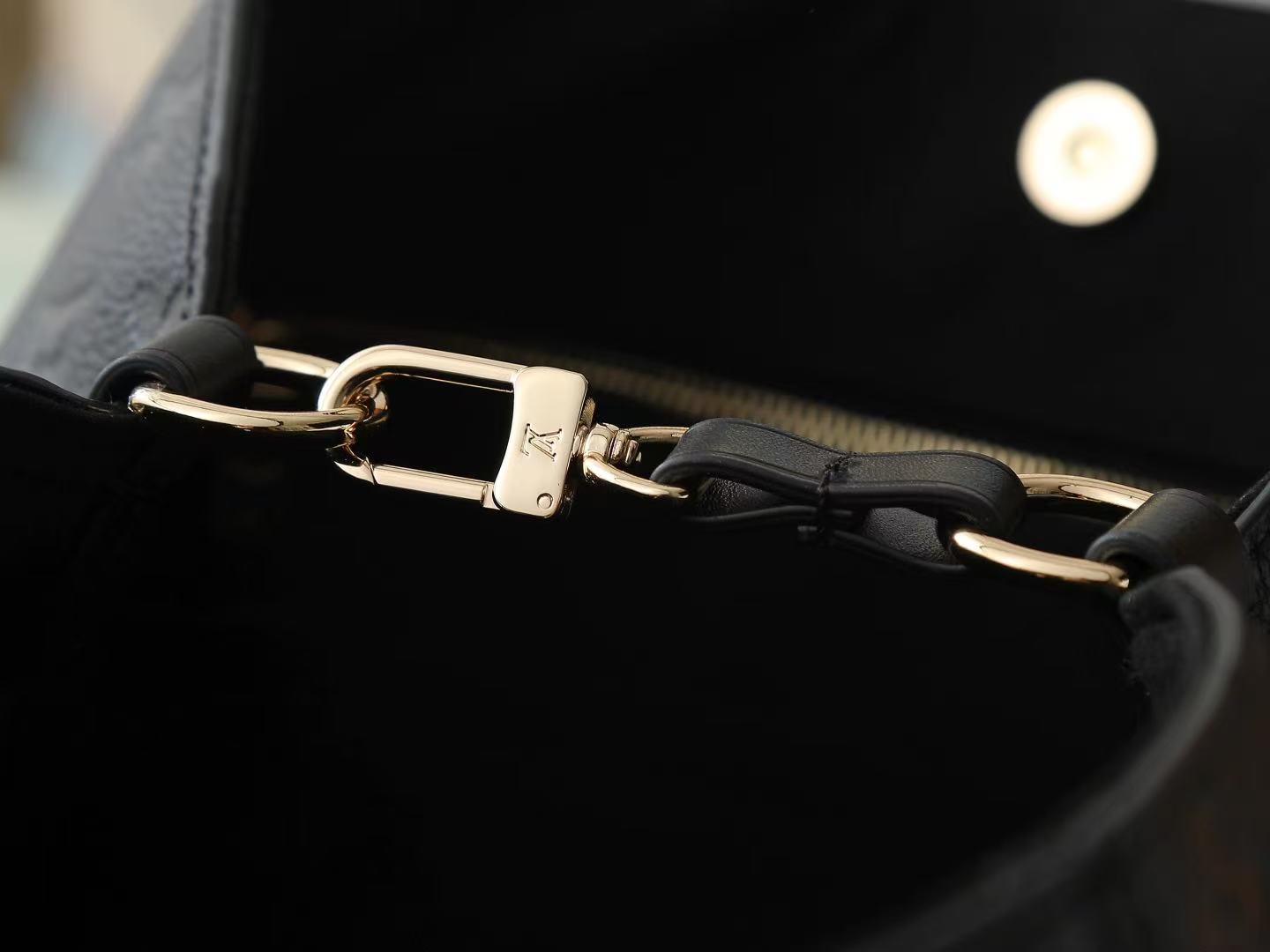 L X V ALL-IN BB M12925 18*12*16CM detail 10