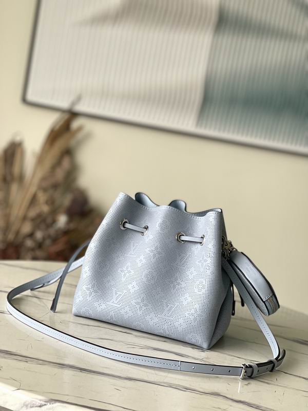 L X V Shoulder bag 22x14x19cm(Multiple colors) detail 10