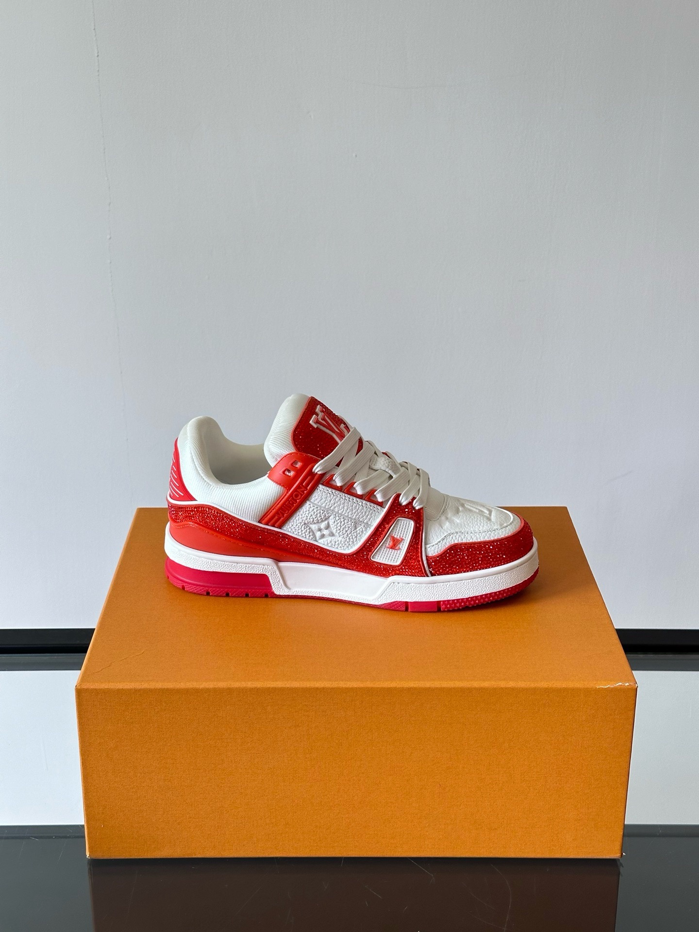 L X V Trainers Sneakers detail 9