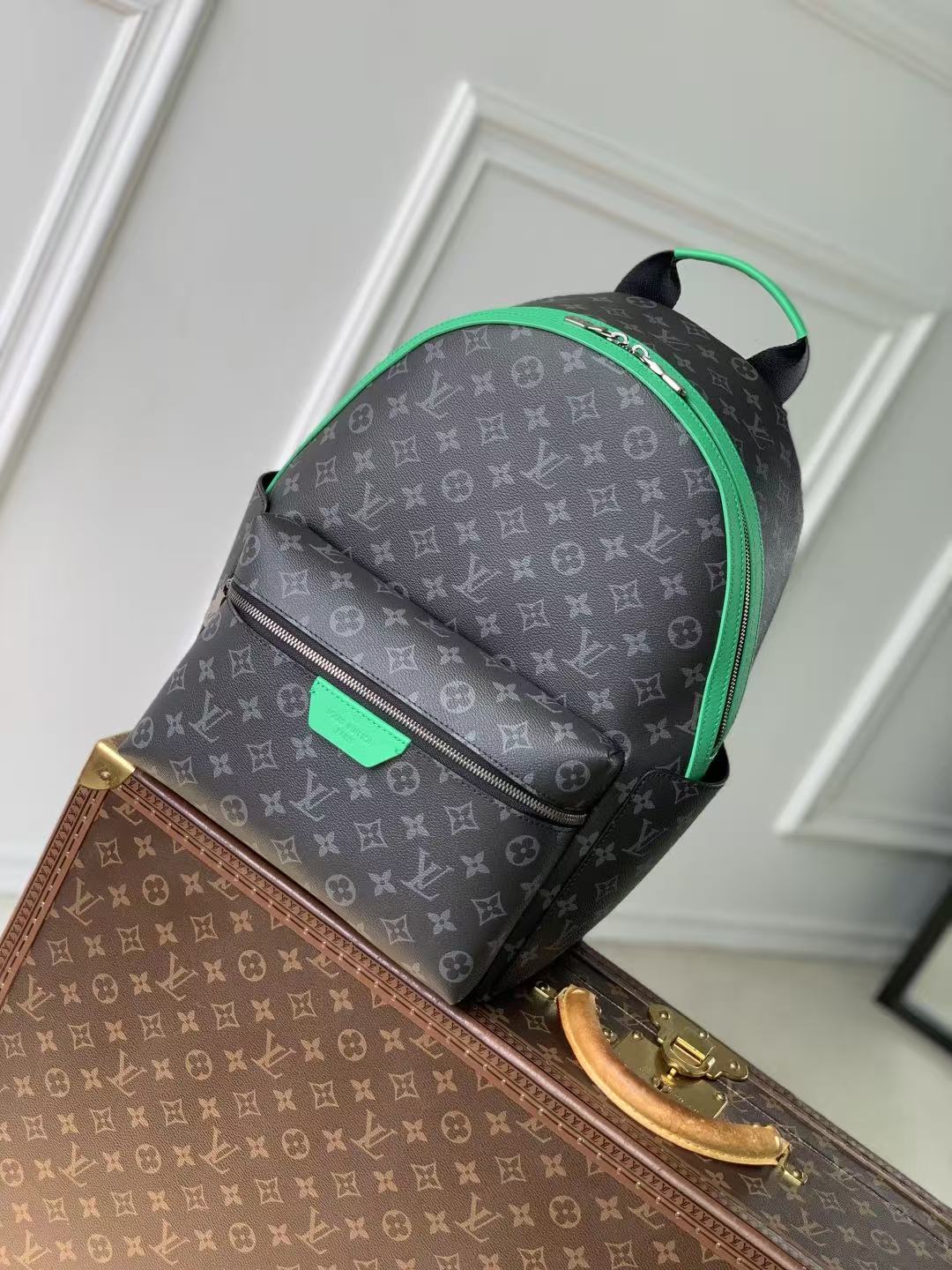 L X V Discovery Backpack（Multiple colors/sizes）