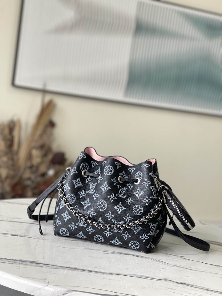 L X V Shoulder bag 22x14x19cm(Multiple colors) detail 11