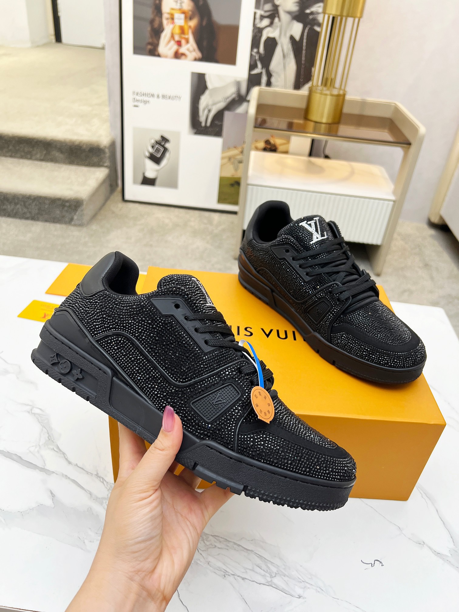 L X V Trainers Sneakers detail 9