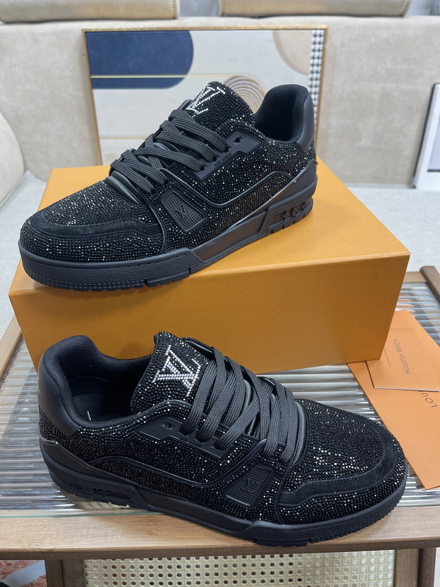 L X V Trainers Sneakers detail 11