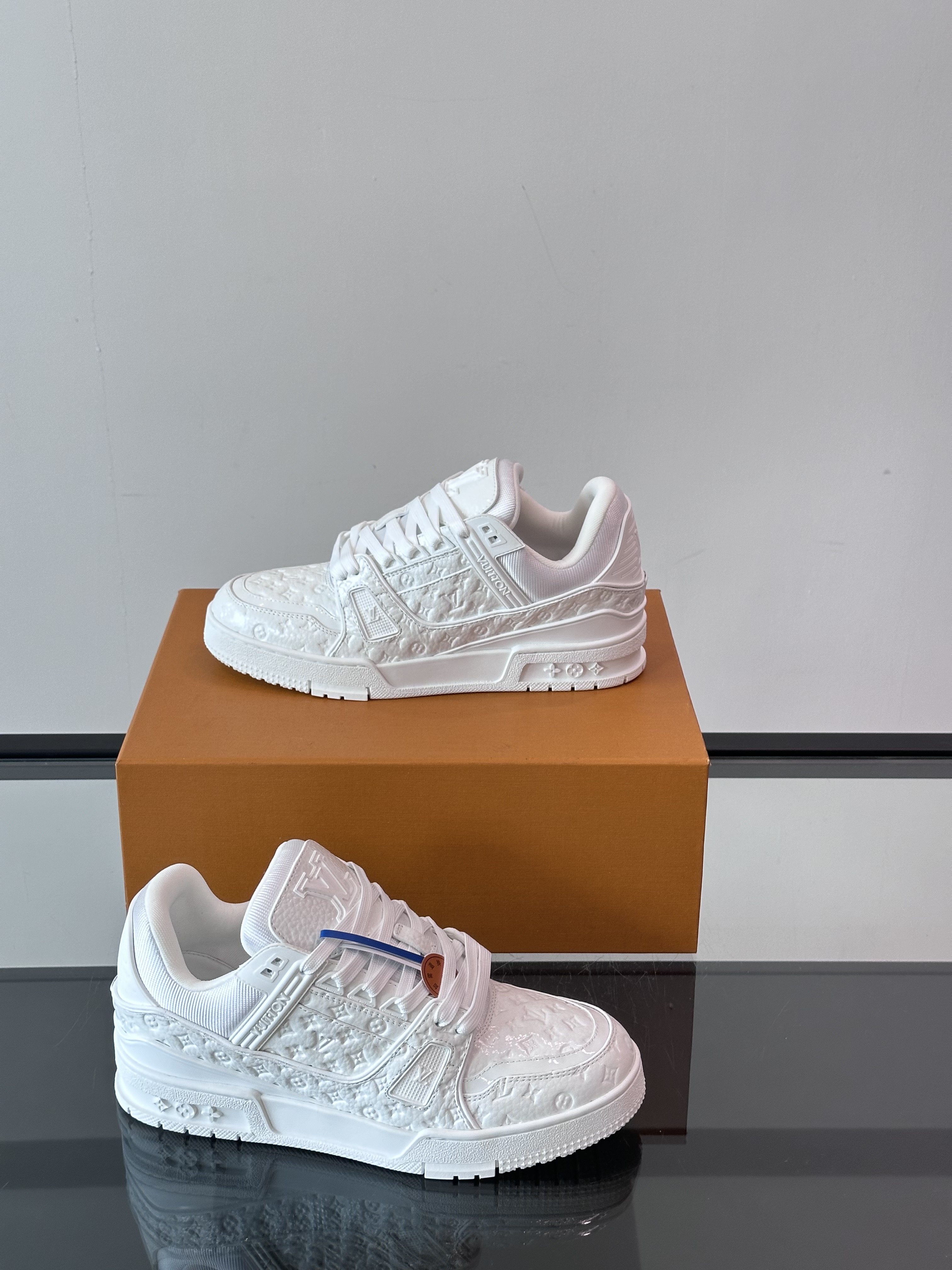 L X V TRAINERSneakers detail 4