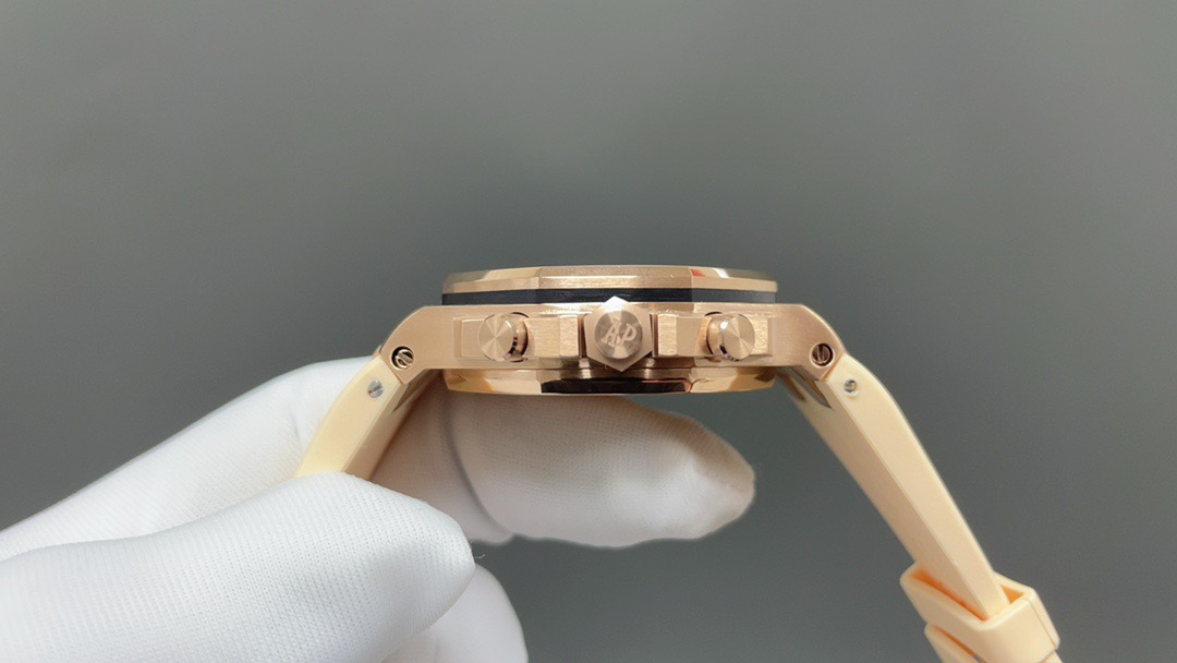 APS 37mm Royal Oak Offshore Chronograph detail 7
