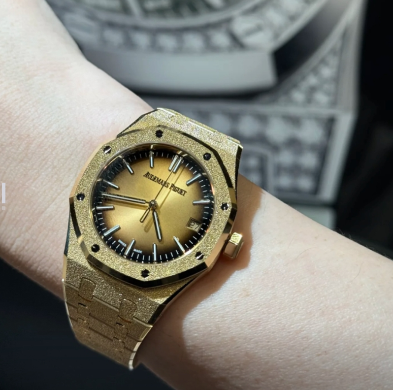 APS watch detail 2