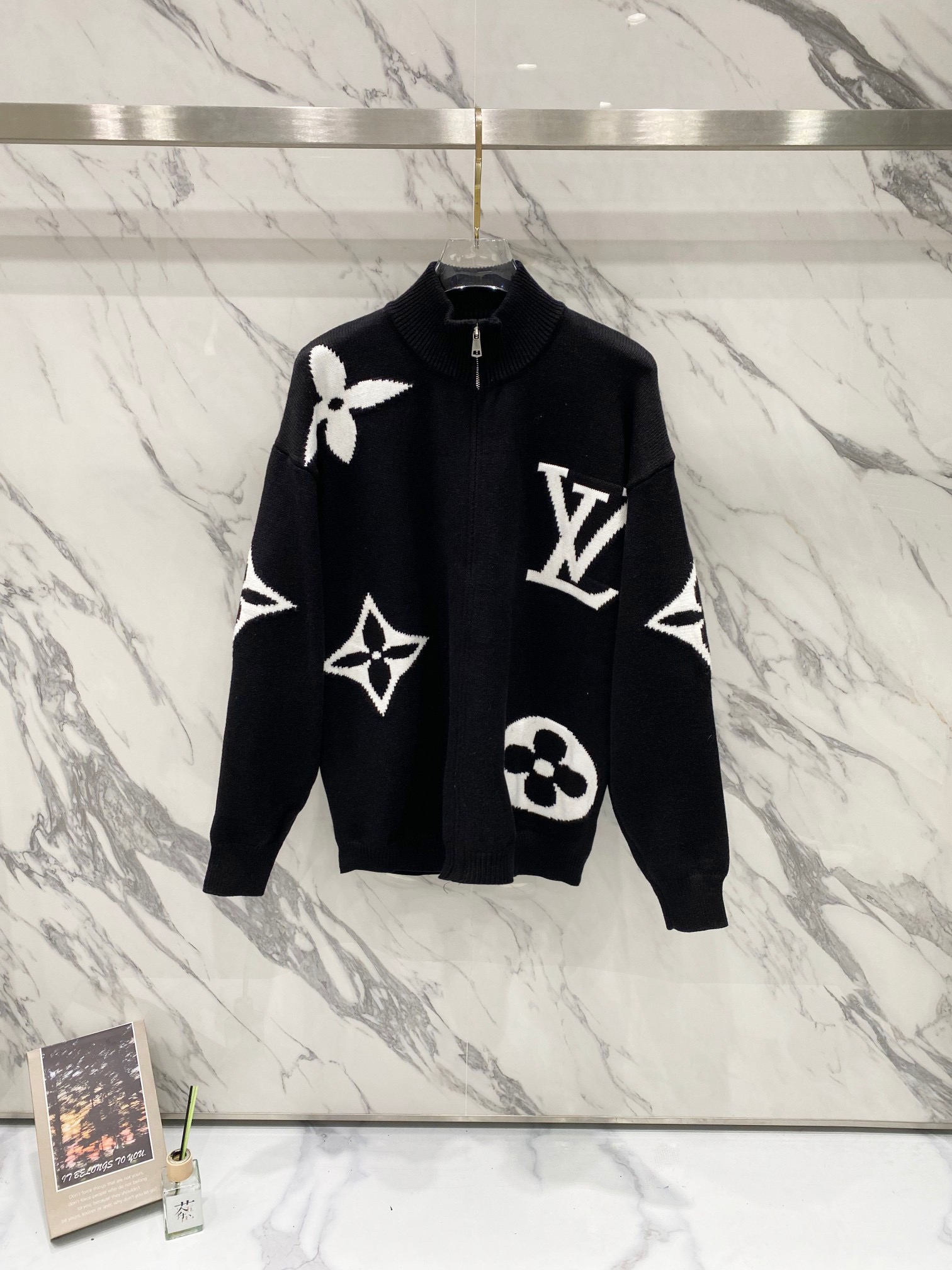 L X V  Sweater 2025