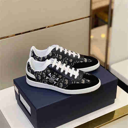 DR Sneaker detail 3