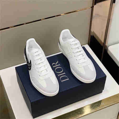 DR Sneaker detail 2