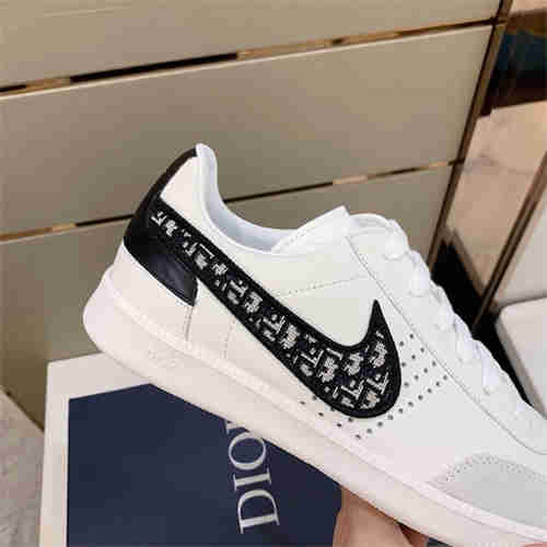 DR Sneaker detail 7