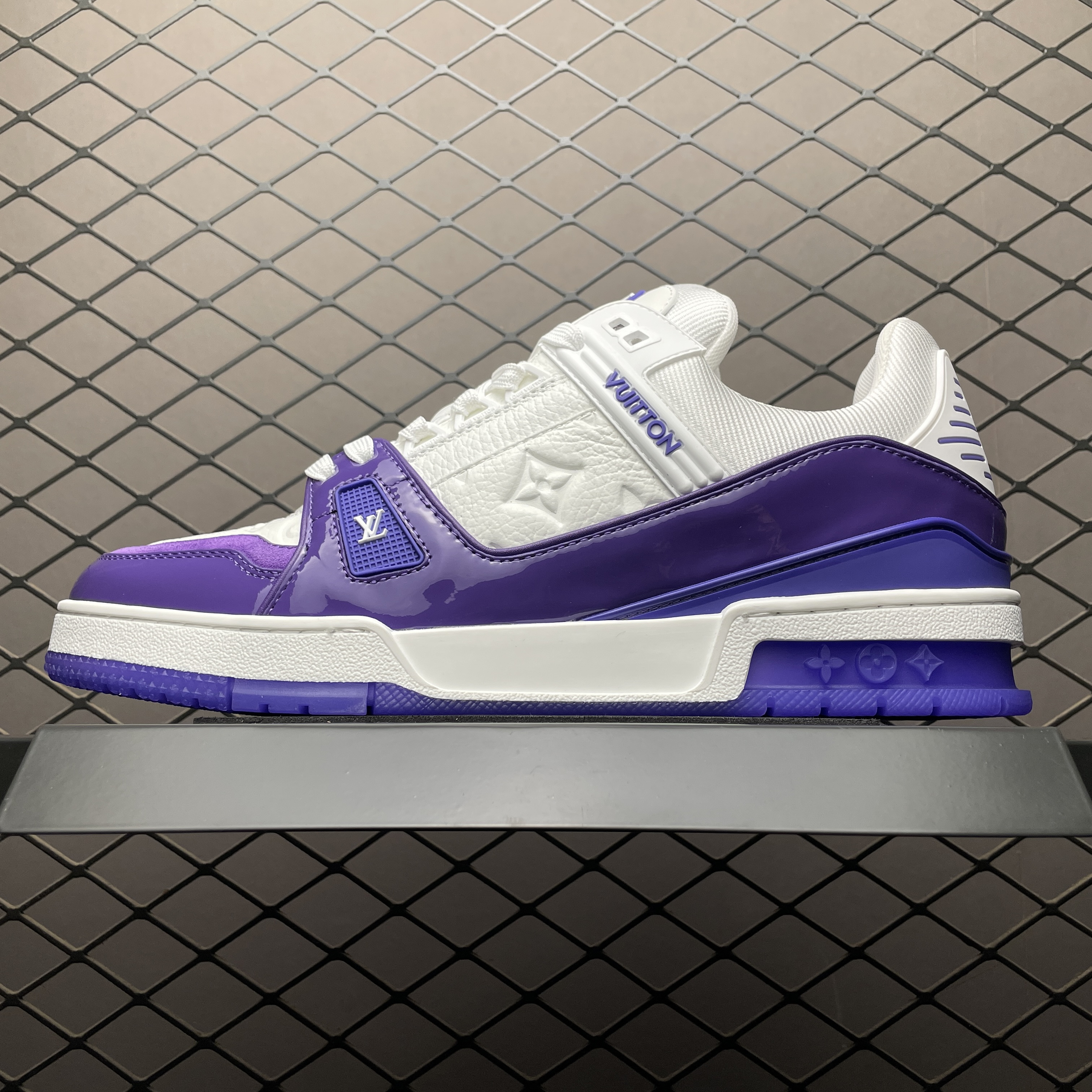 L X V TRAINER Sneakers