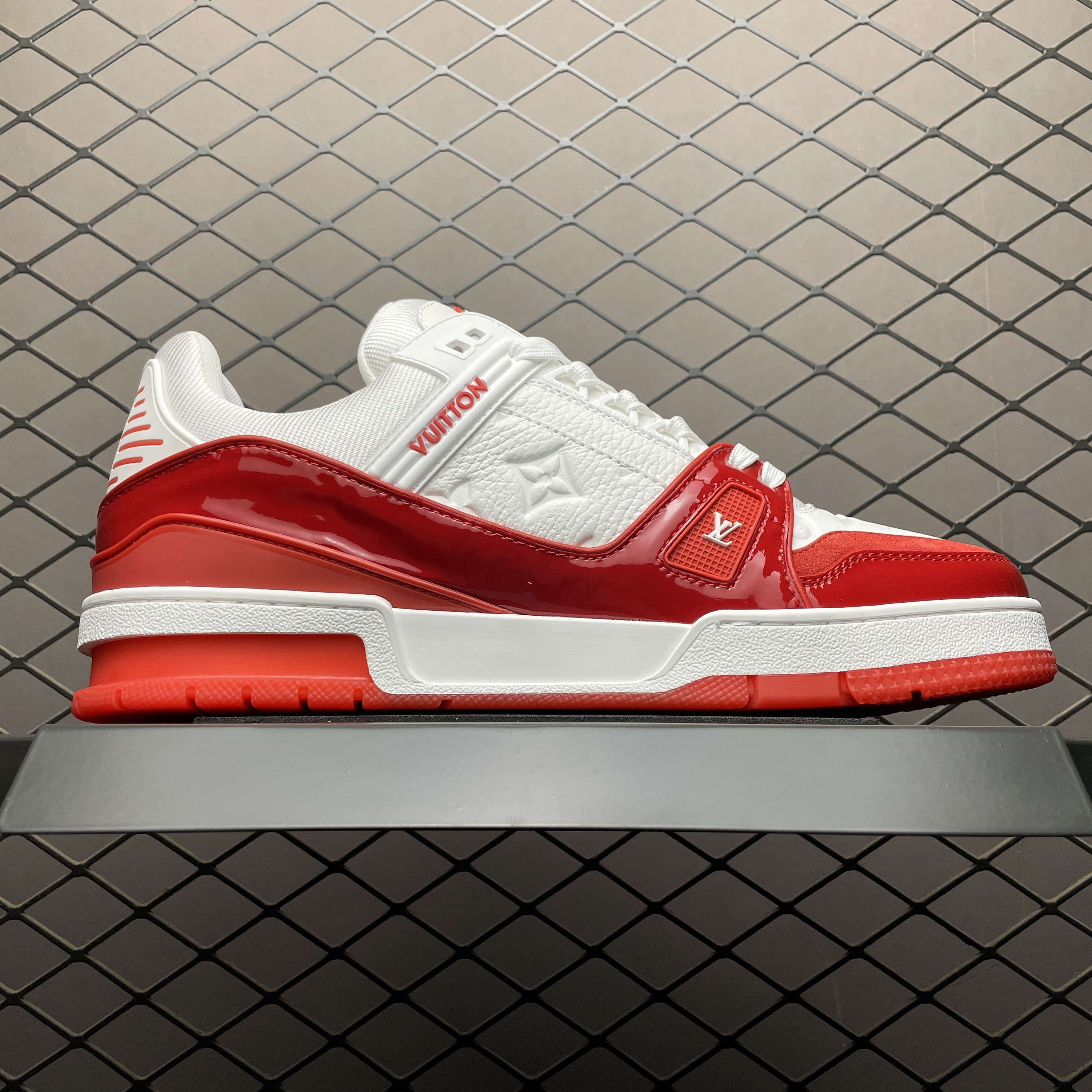 L X V TRAINER Sneakers detail 3