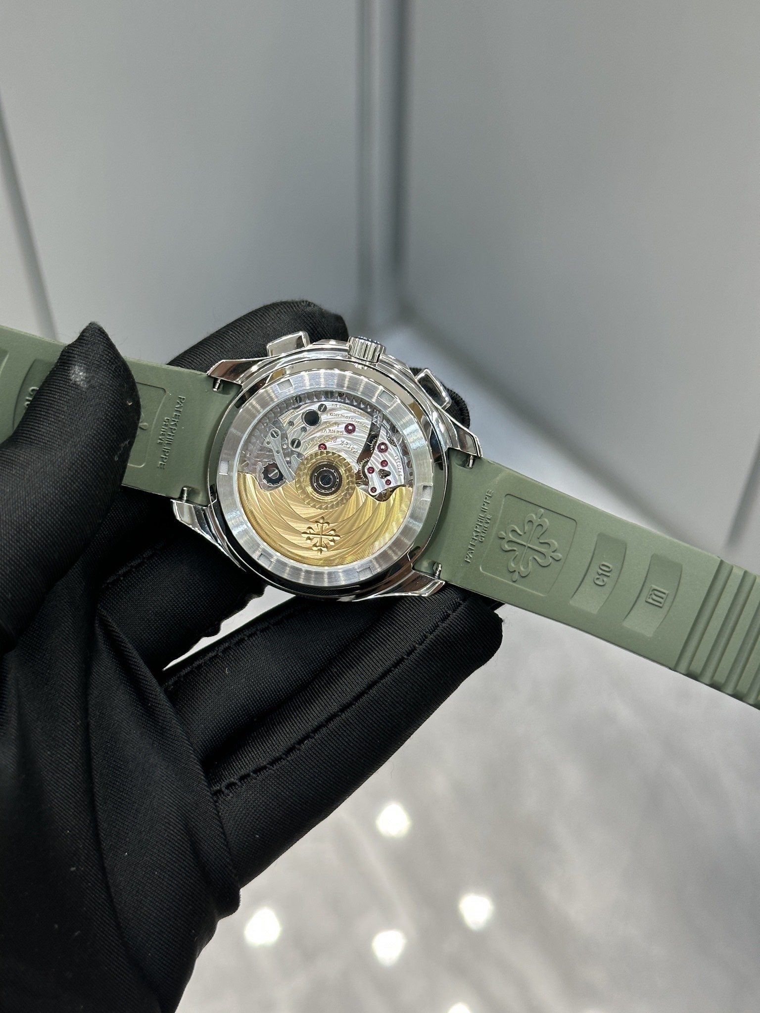 PP AQUANAUT 5968G-001 42mm detail 2
