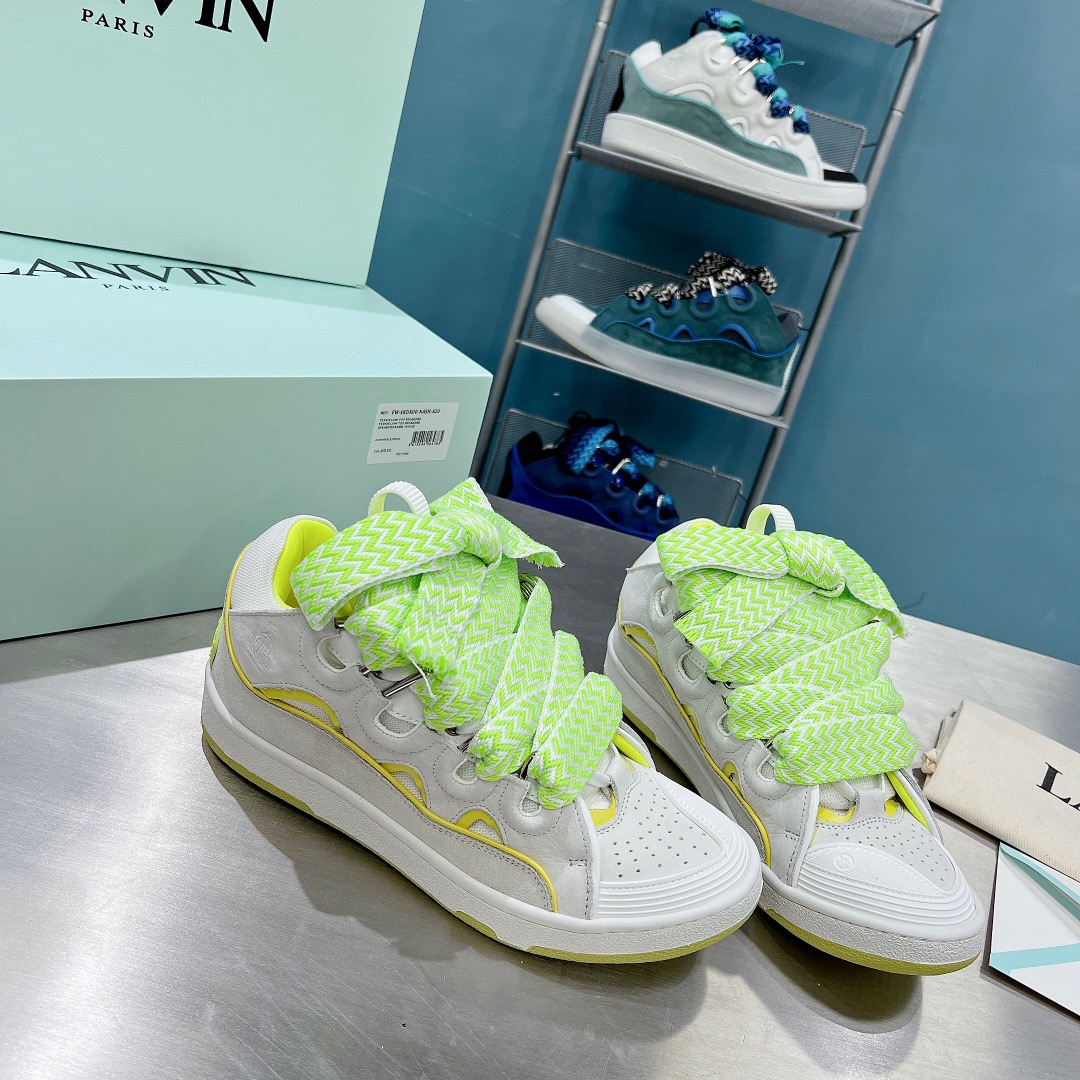 LAN Curb Sneaker 11