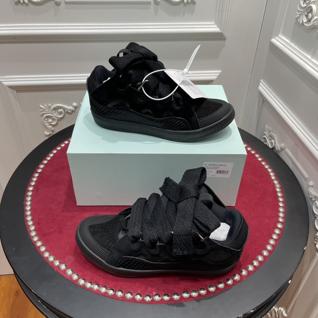 LAN Curb Sneaker All Black detail 2