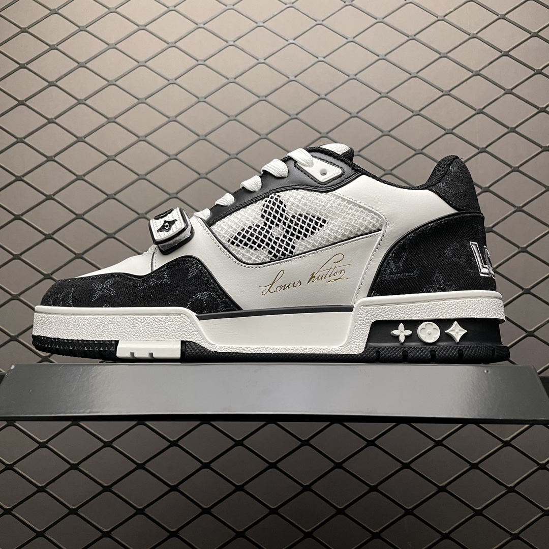 L X V TRAINER Sneakers