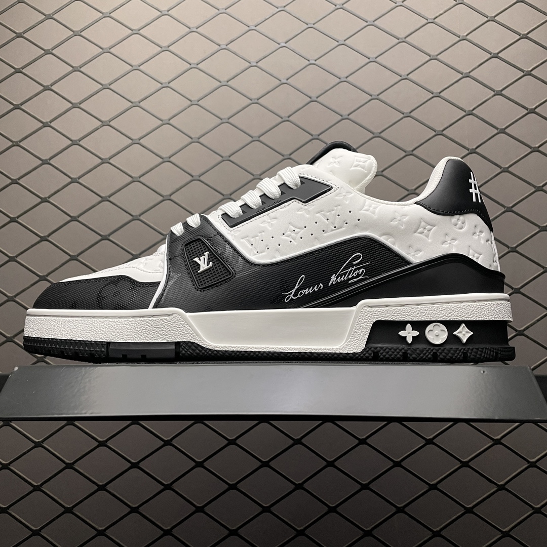 L X V TRAINER Sneakers