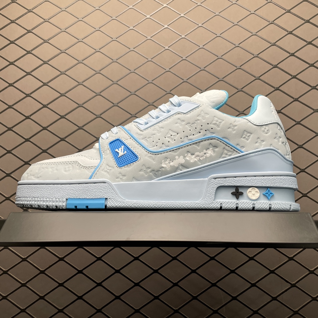L X V SNEAKERS