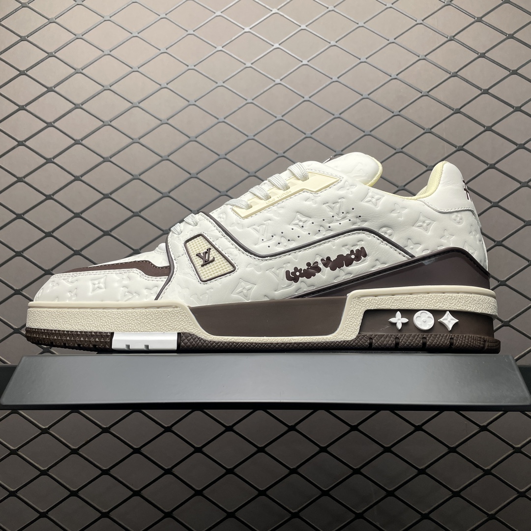 L X V SNEAKERS