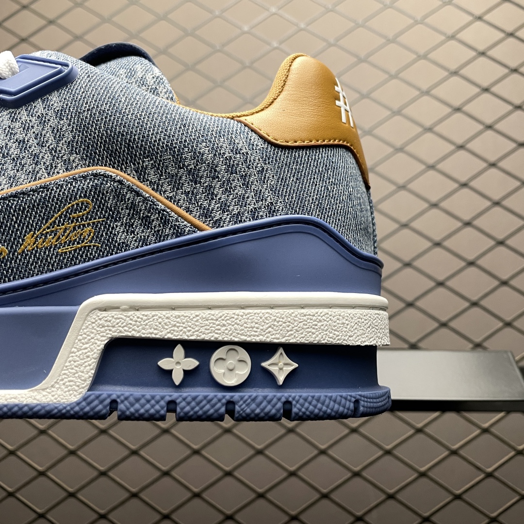 L X V TRAINER detail 7