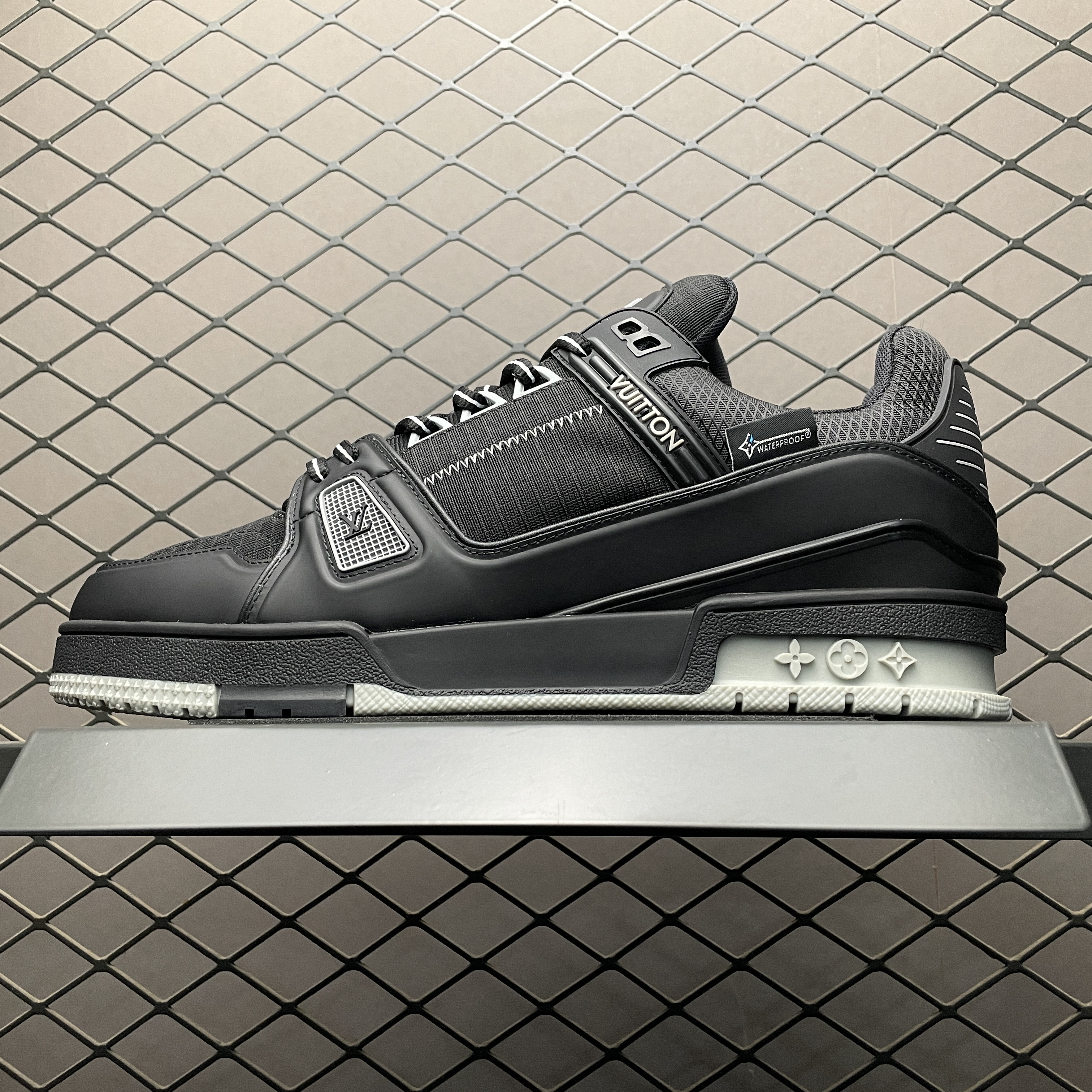L X V TRAINER SNEAKERS