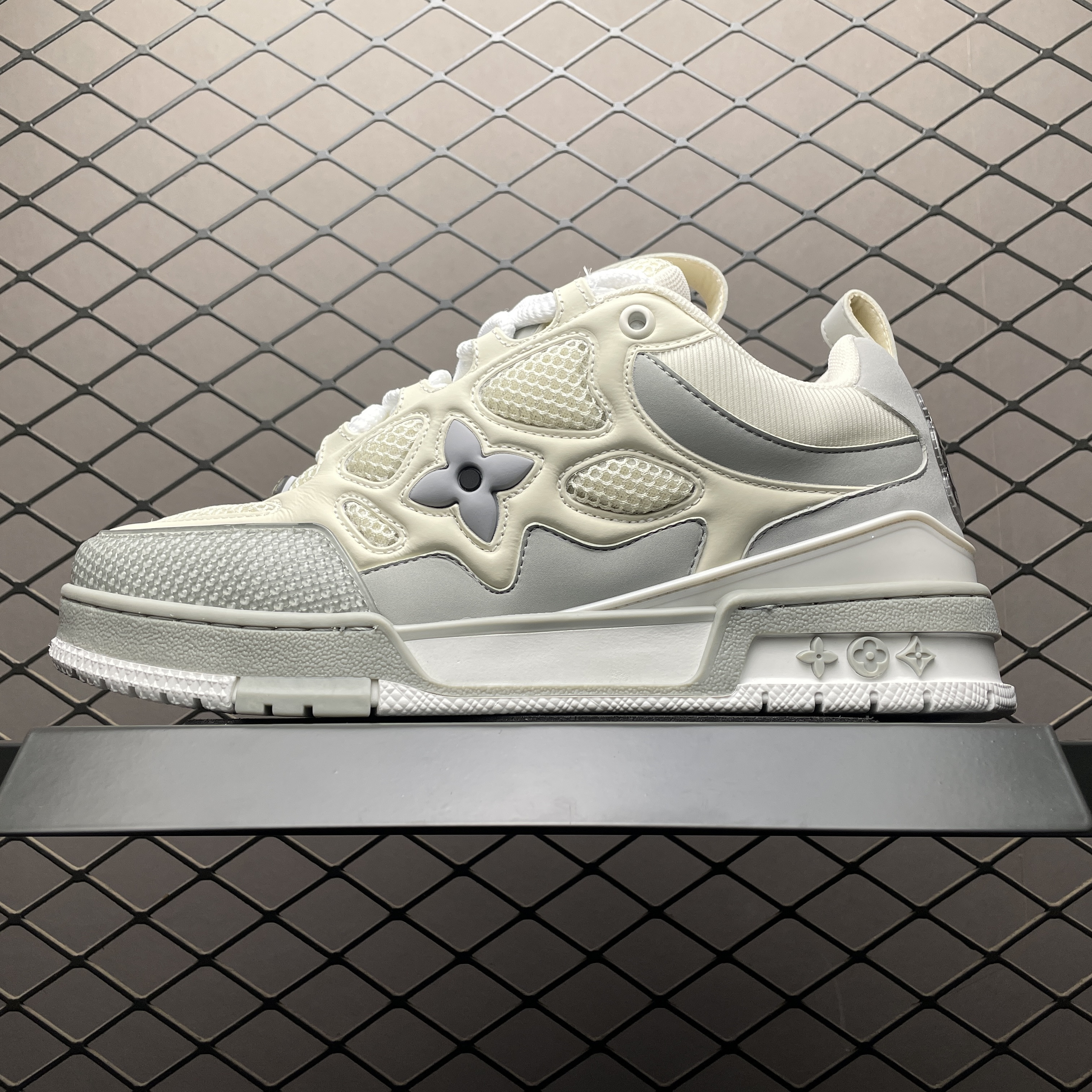 L X V RUNNER TATIC sneakers