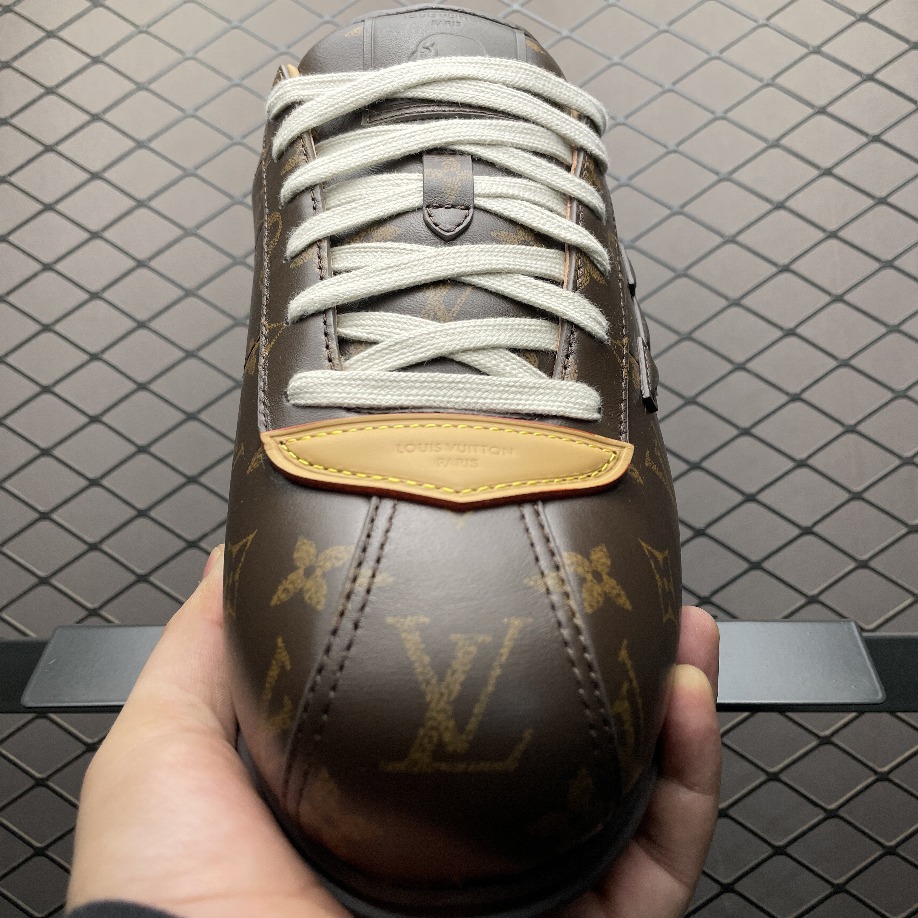 L X V SNEAKERS detail 8