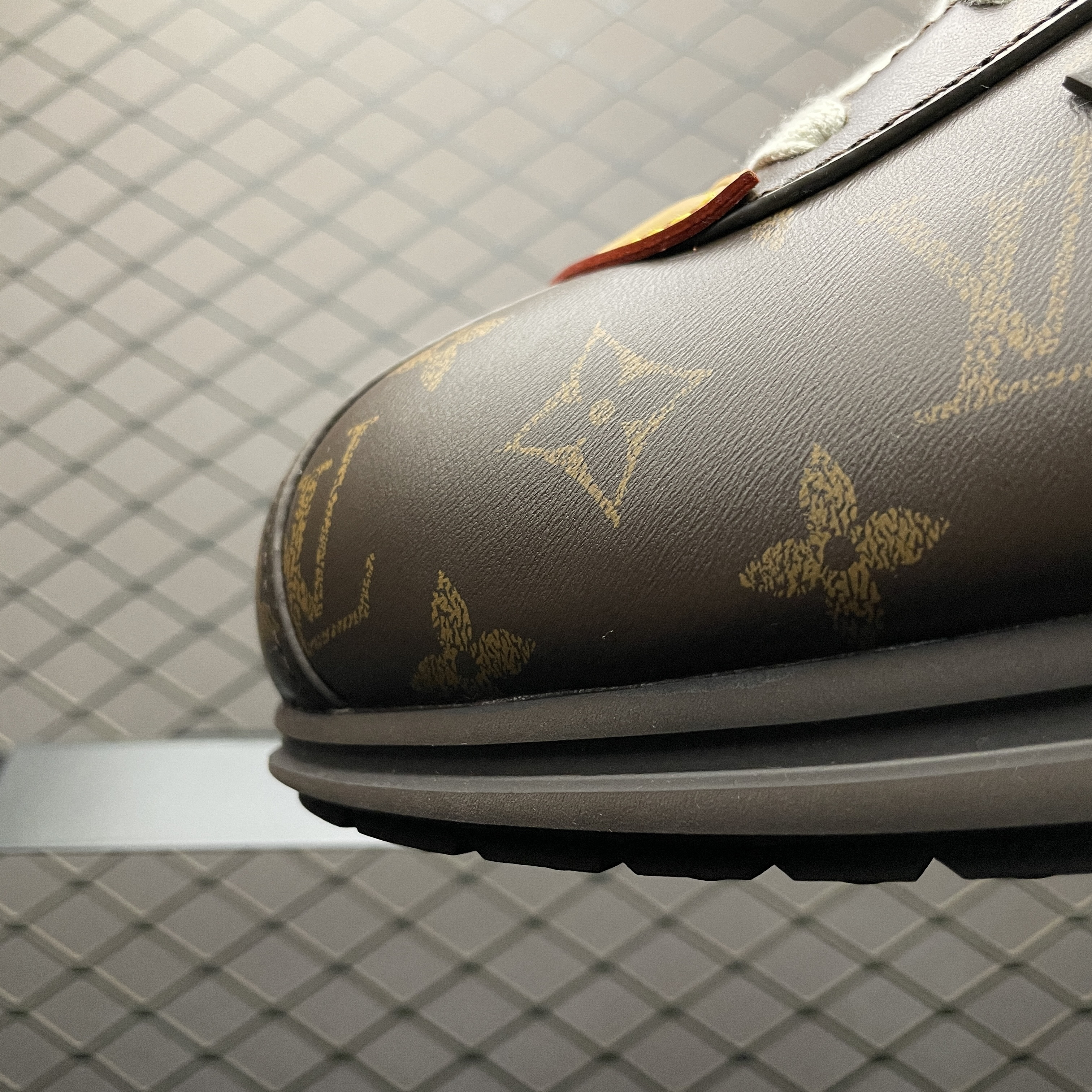 L X V SNEAKERS detail 5