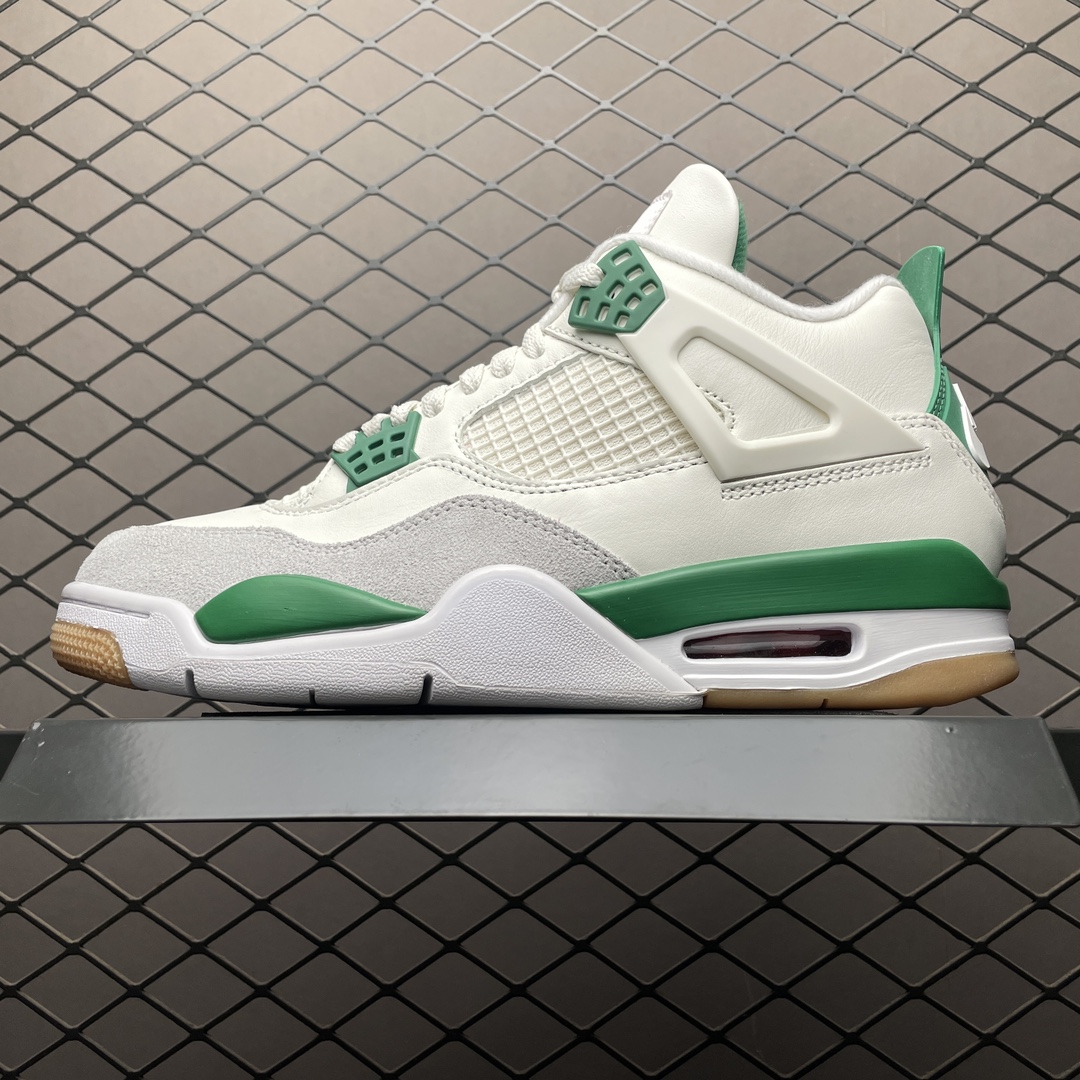 JRD 4 Retro SB Pine Green DR5415-103