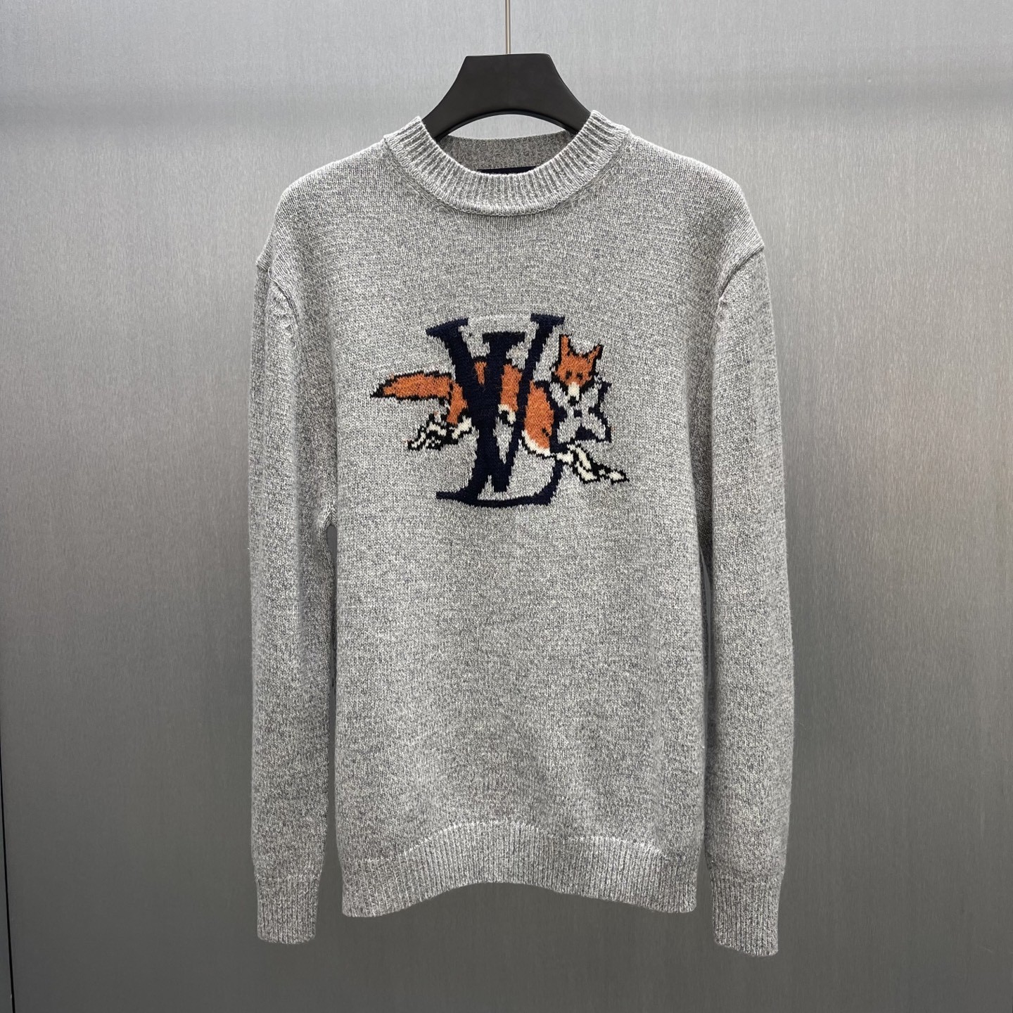 L X V Crew neck sweater