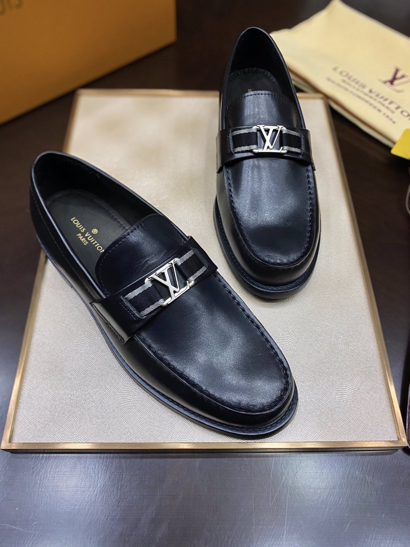 L X V Men's new high qualityLoafers detail 5