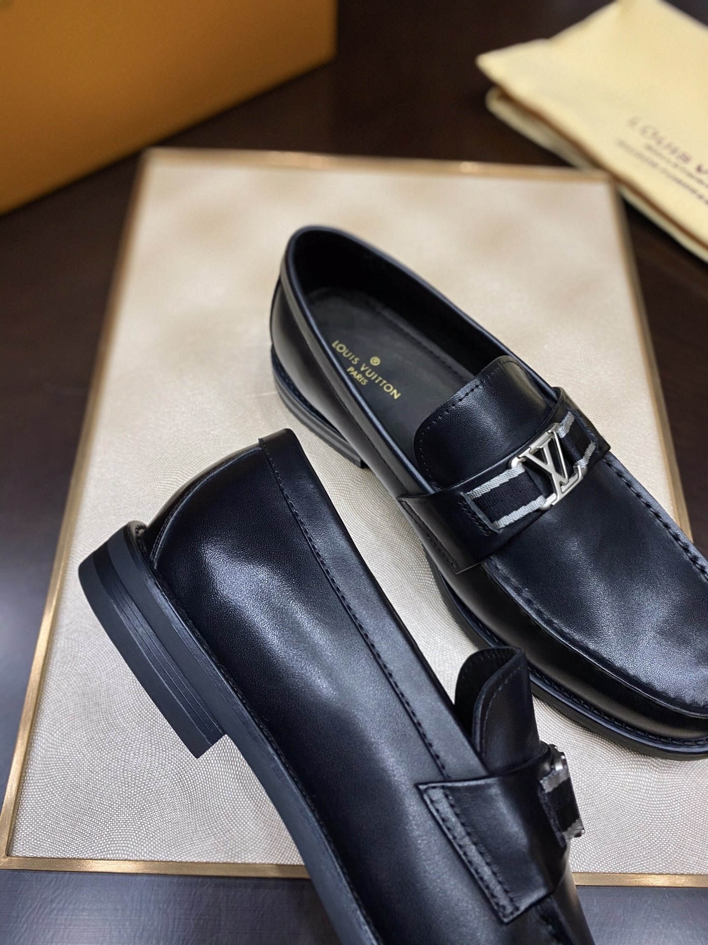 L X V Men's new high qualityLoafers detail 6
