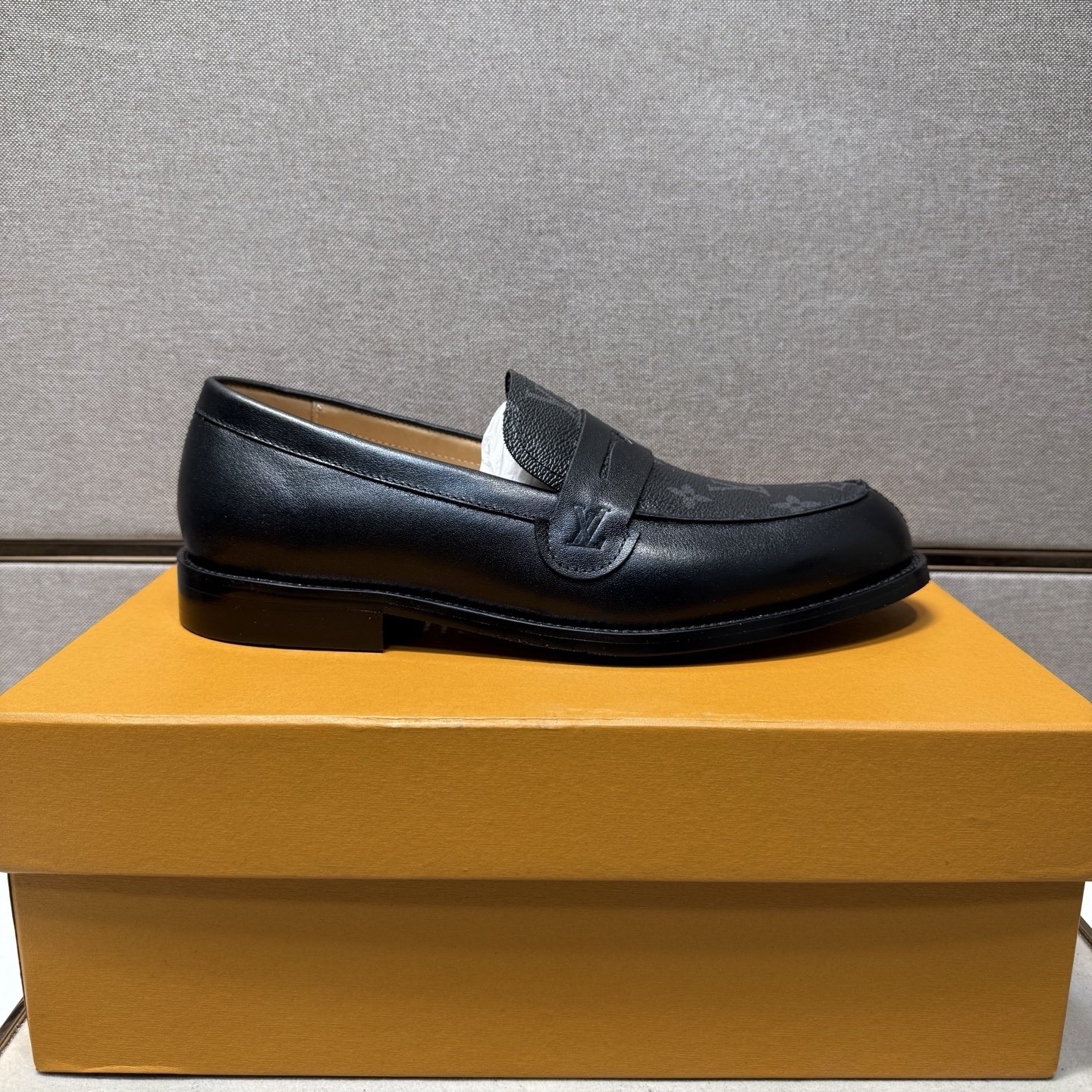 L X V Men's new high qualityLoafers detail 3