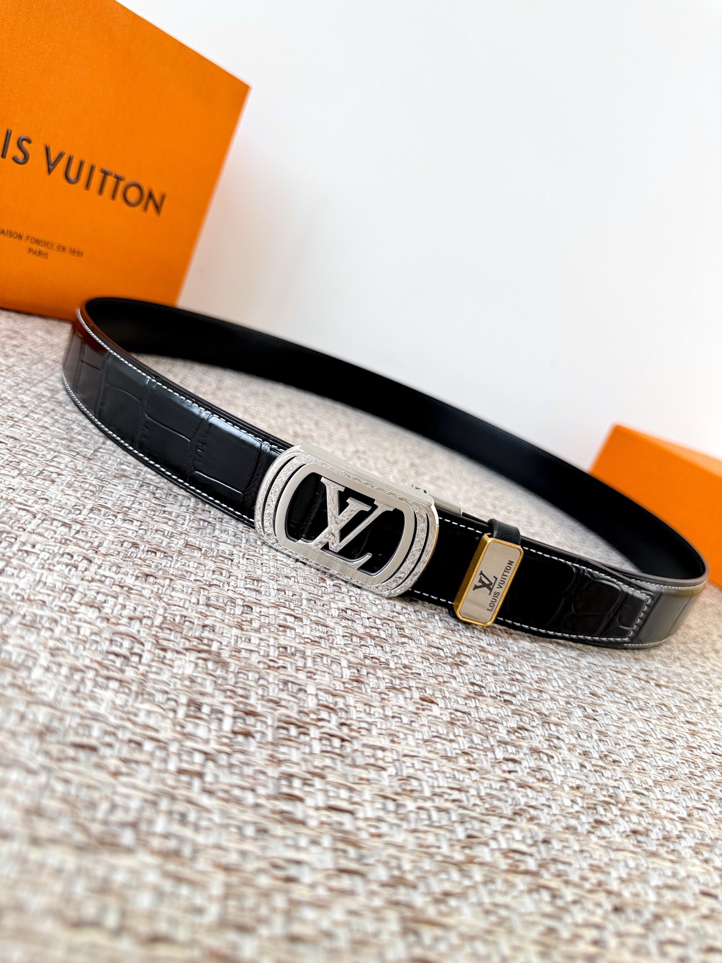 L X V Belt 35mm (Multiple colors) detail 6