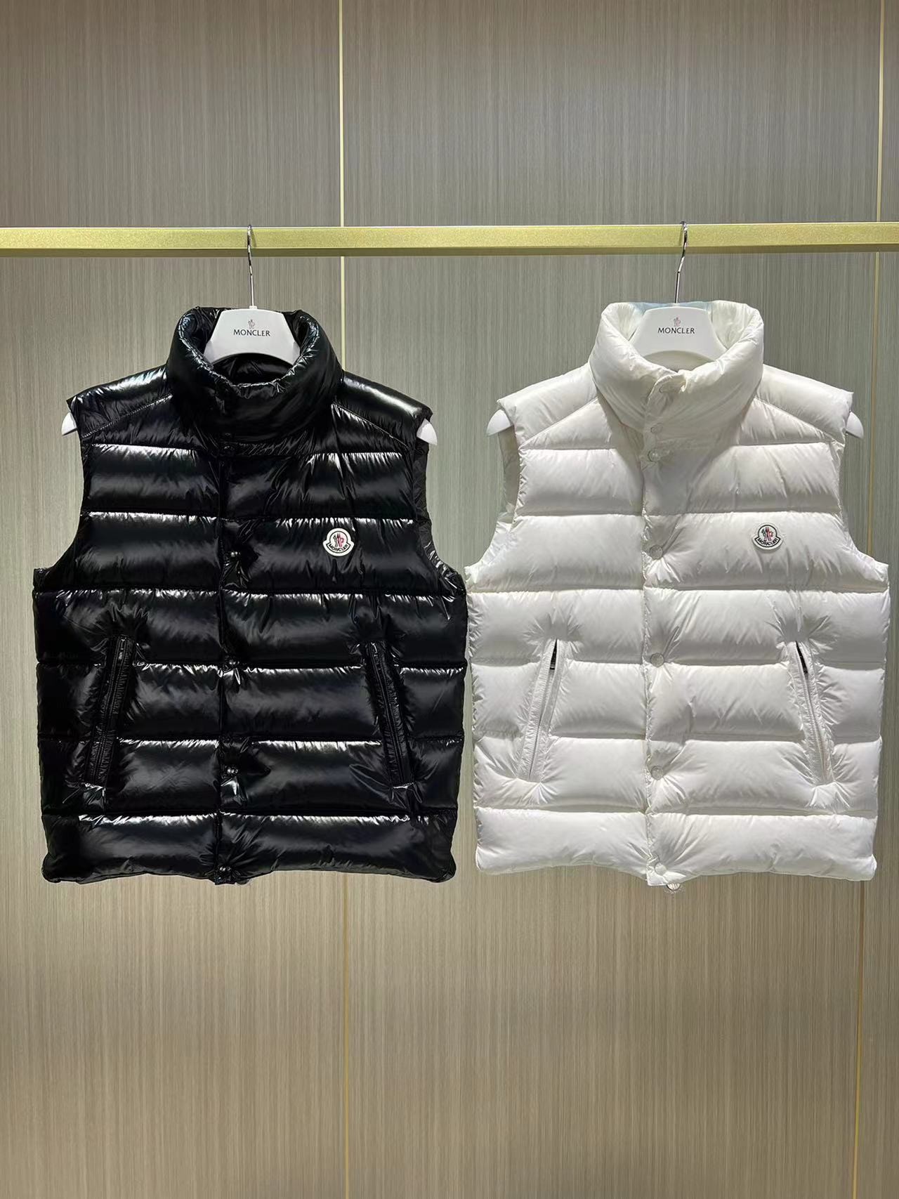 MONC stand collar down vest