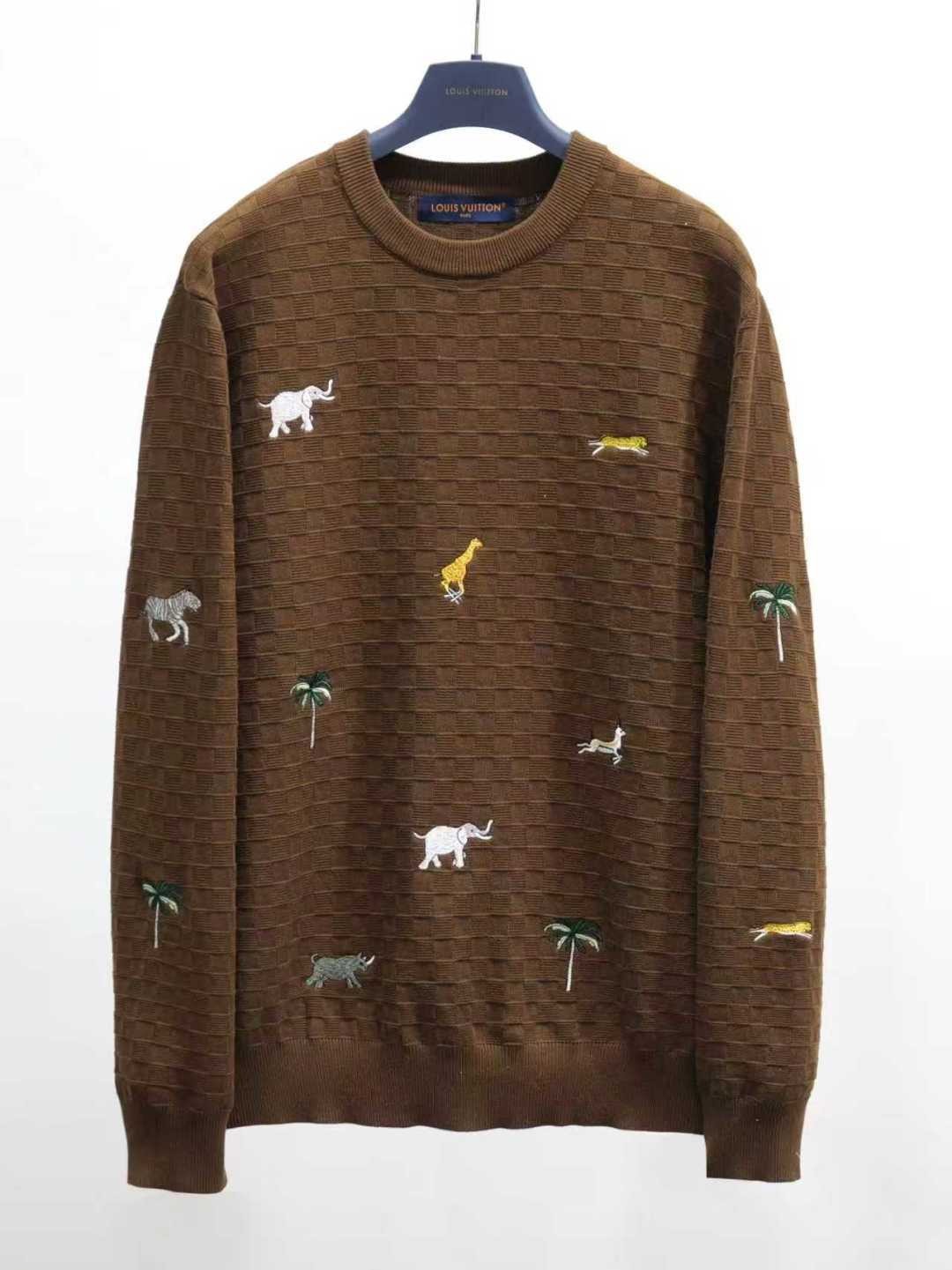 L X V Crew neck sweater