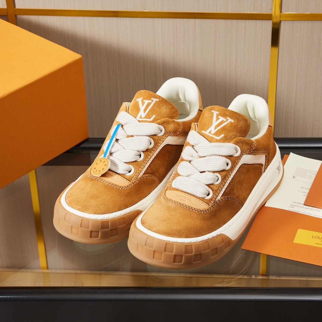 L X V Casual shoes