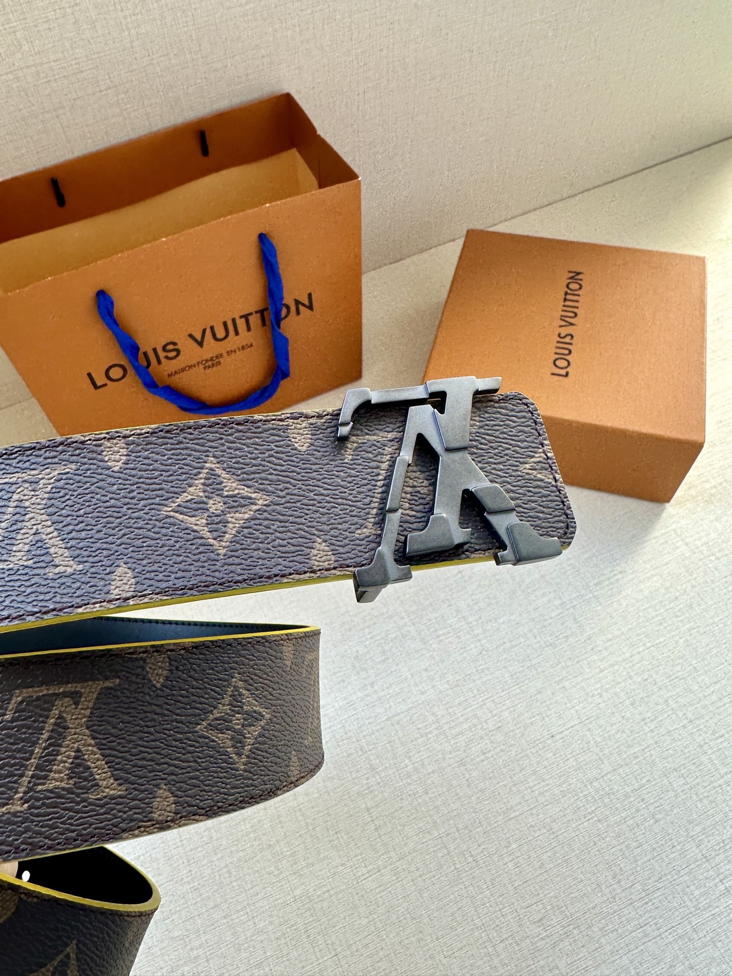 L X V 40mm Belt detail 6