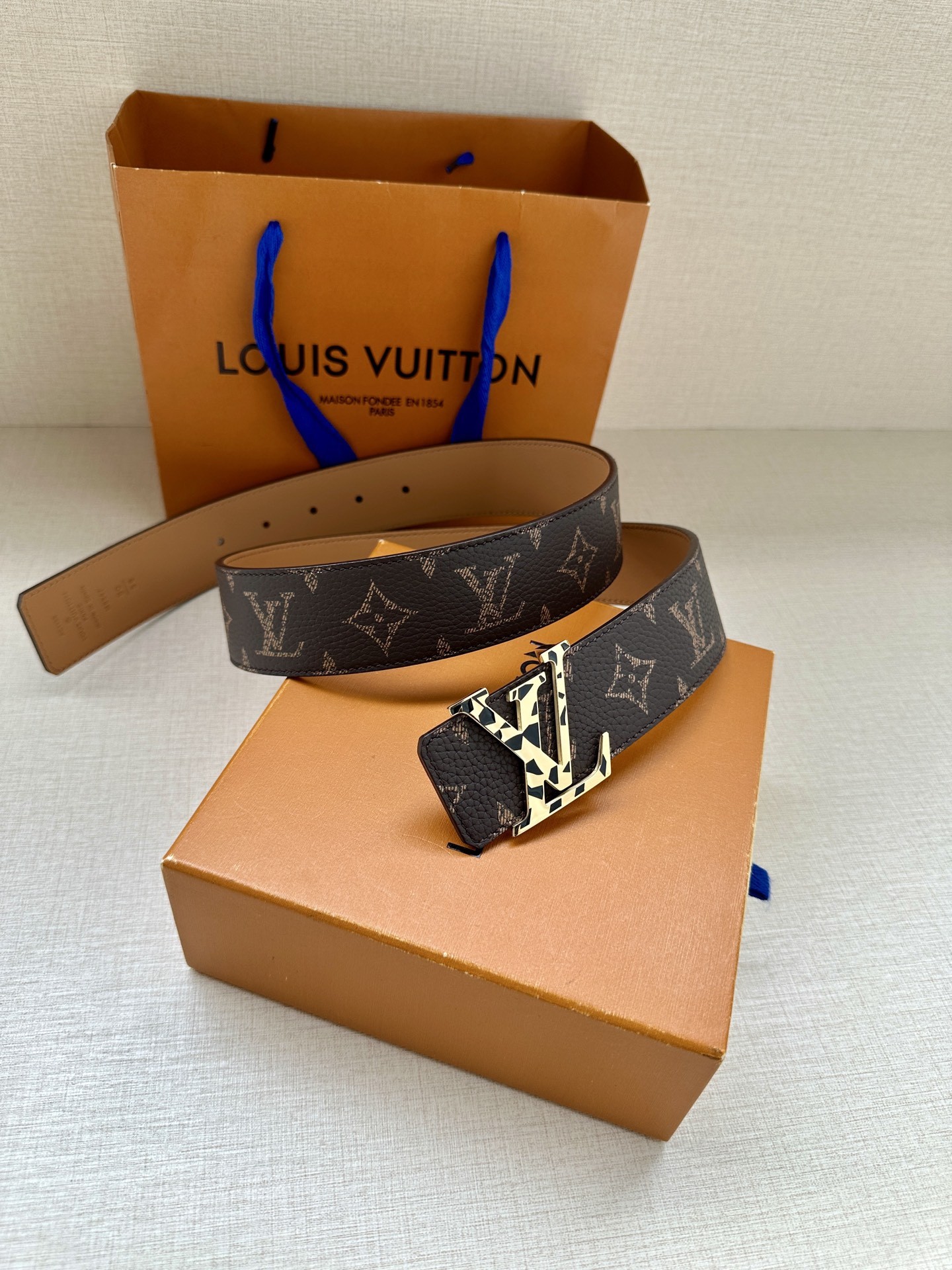 L X V 40mm Belt(Multiple colors) detail 5