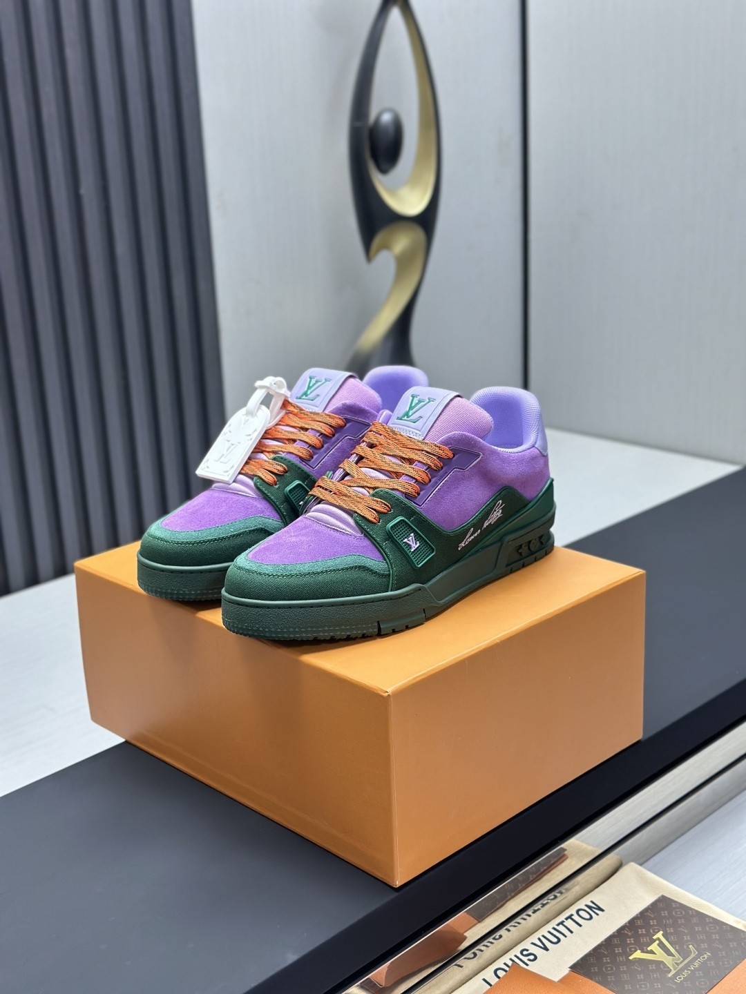 L X V TRAINER Sneakers