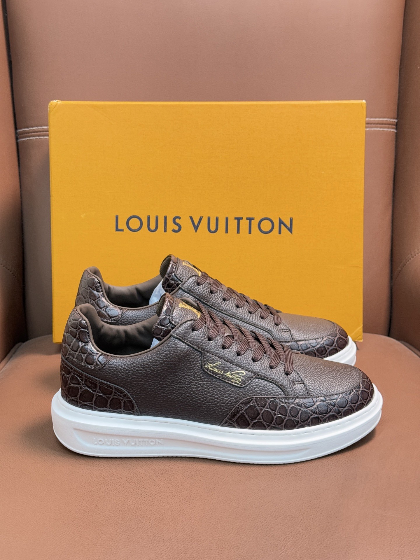 L X V BEVERLY HILLS