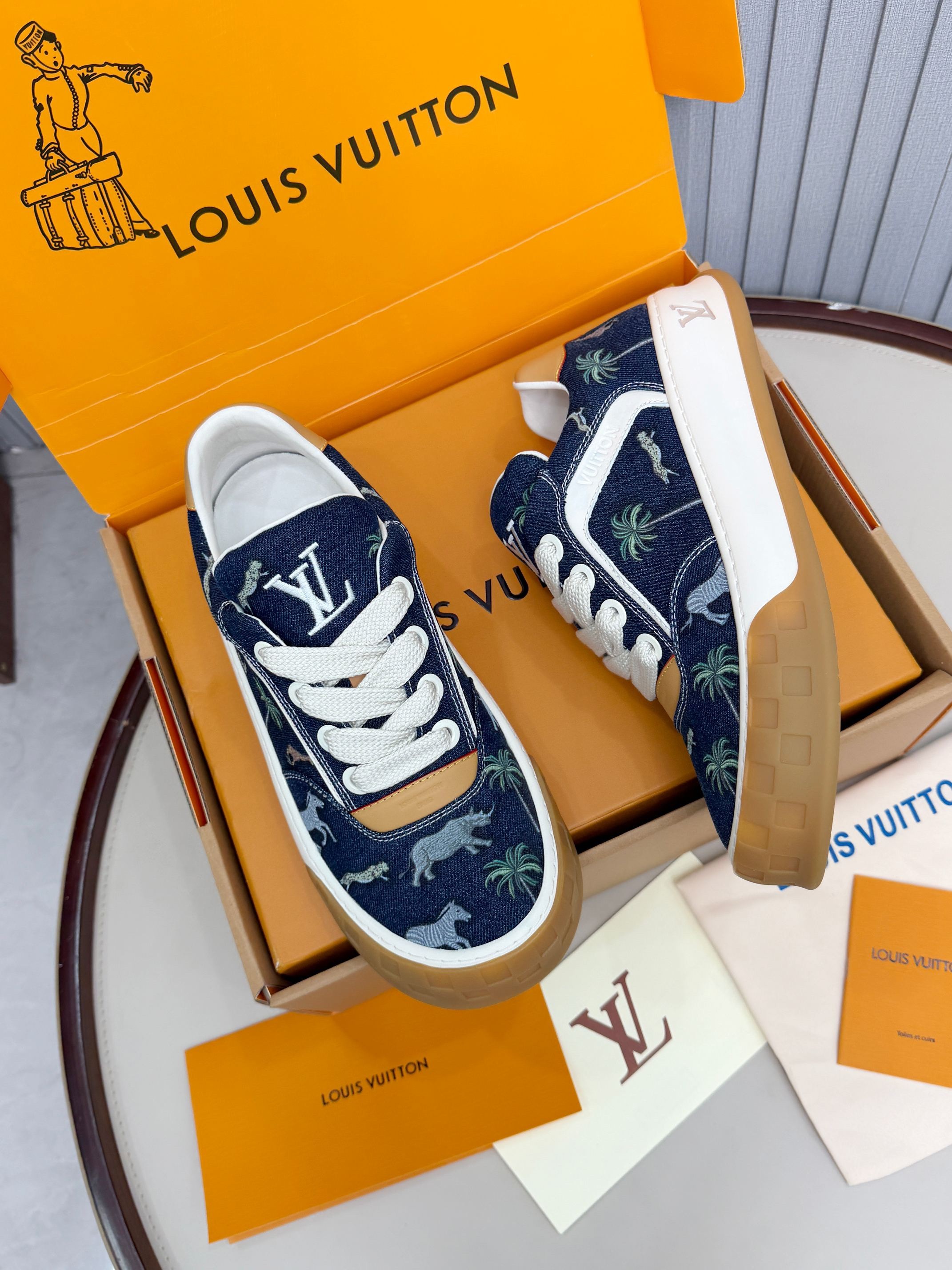 L X V Casual shoes