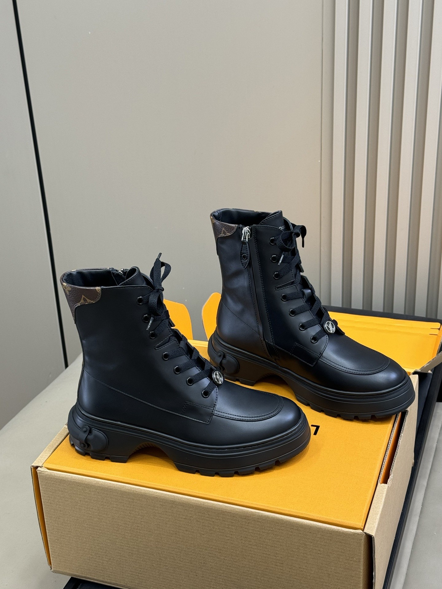 L X V Boots（ Women's style）